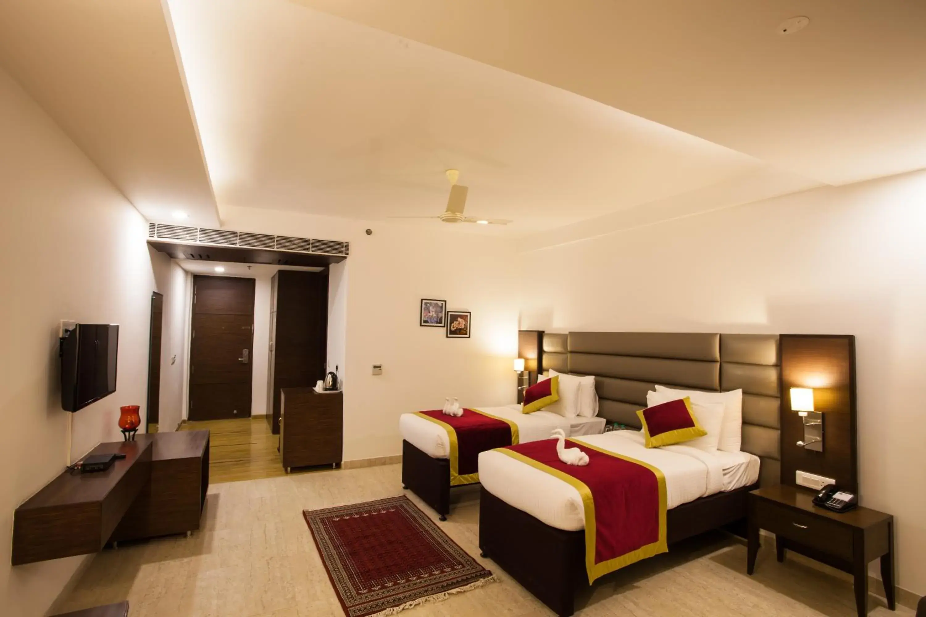 Bed in Velvet Clarks Exotica Bed in Velvet Clarks Exotica