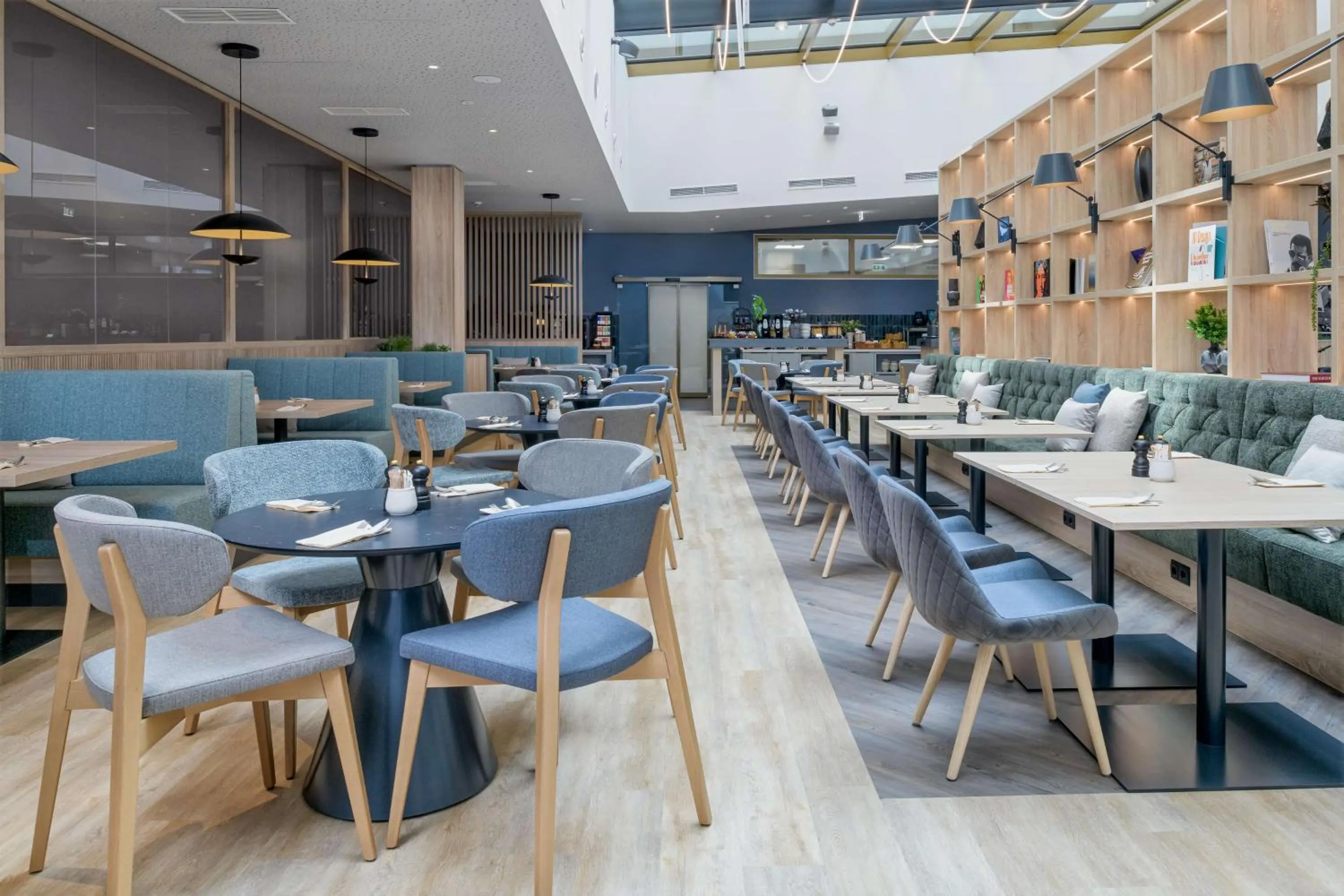 Restaurant/places to eat in Radisson Hotel Graz