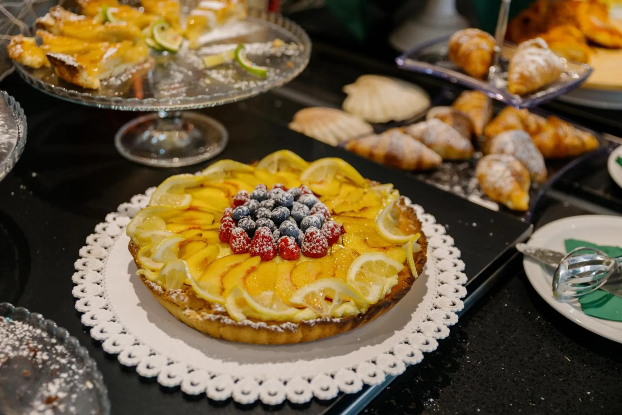 Food and drinks in Baitan Hotel