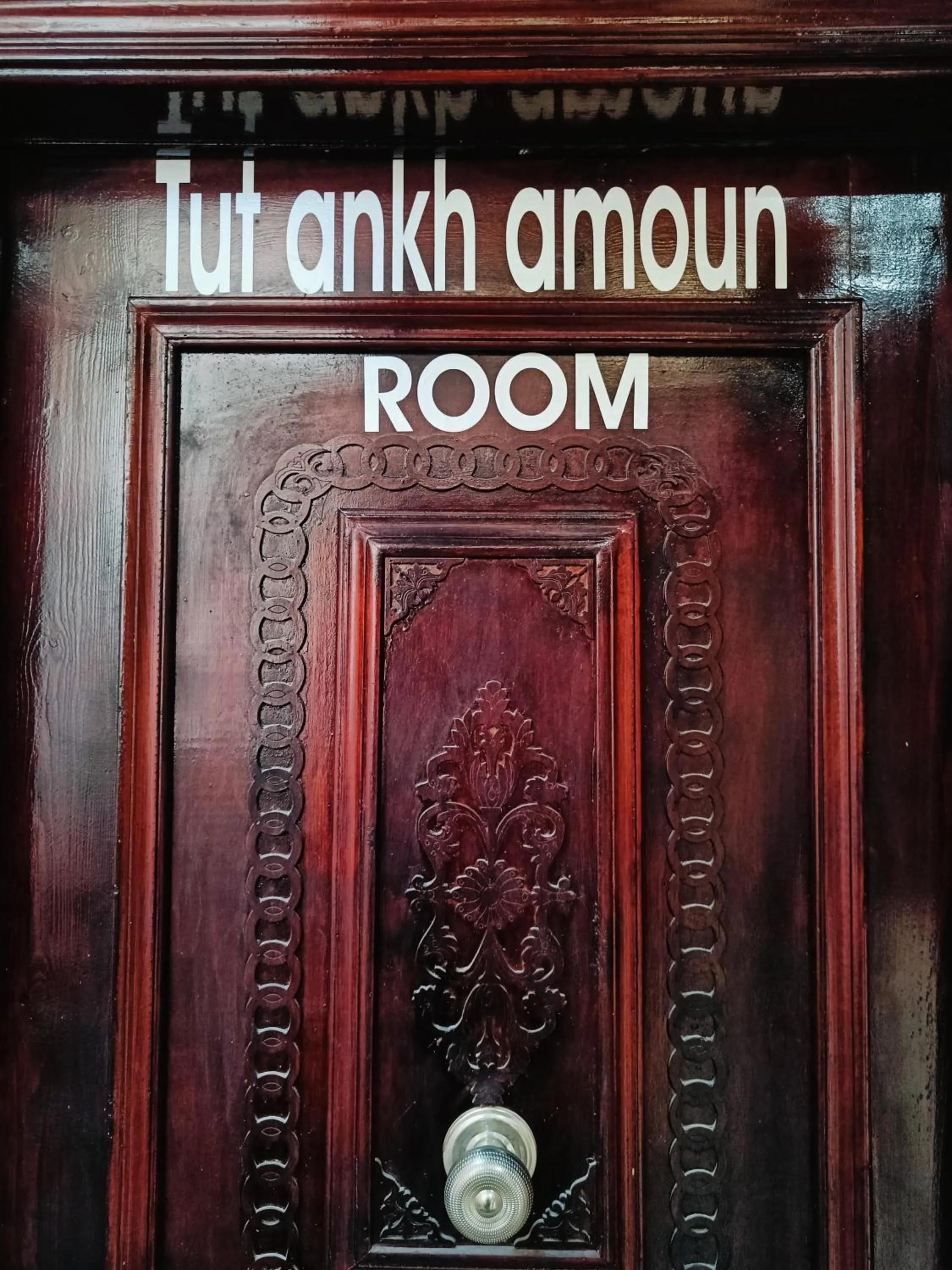 Text overlay in Sneferu Pyramids inn - Full Pyramids View