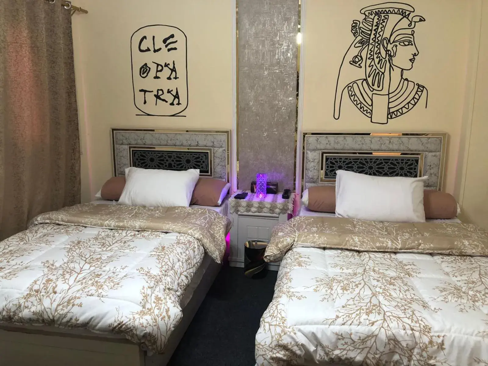 Deluxe Double Studio in Sneferu Pyramids inn - Full Pyramids View Deluxe Double Studio in Sneferu Pyramids inn - Full Pyramids View