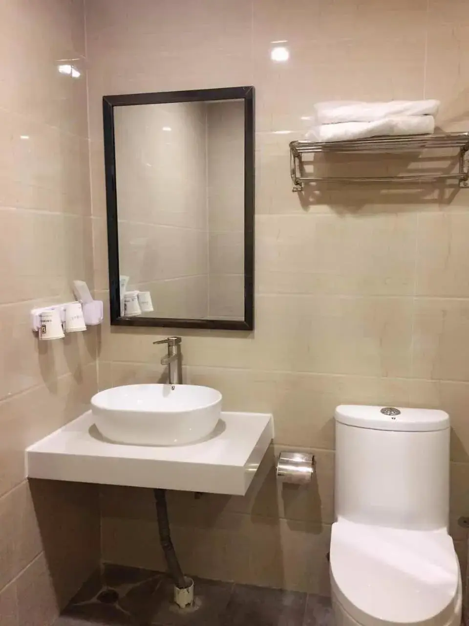 Bathroom in 7 Days Inn Guangzhou Zhongshan 1st Overpass Branch