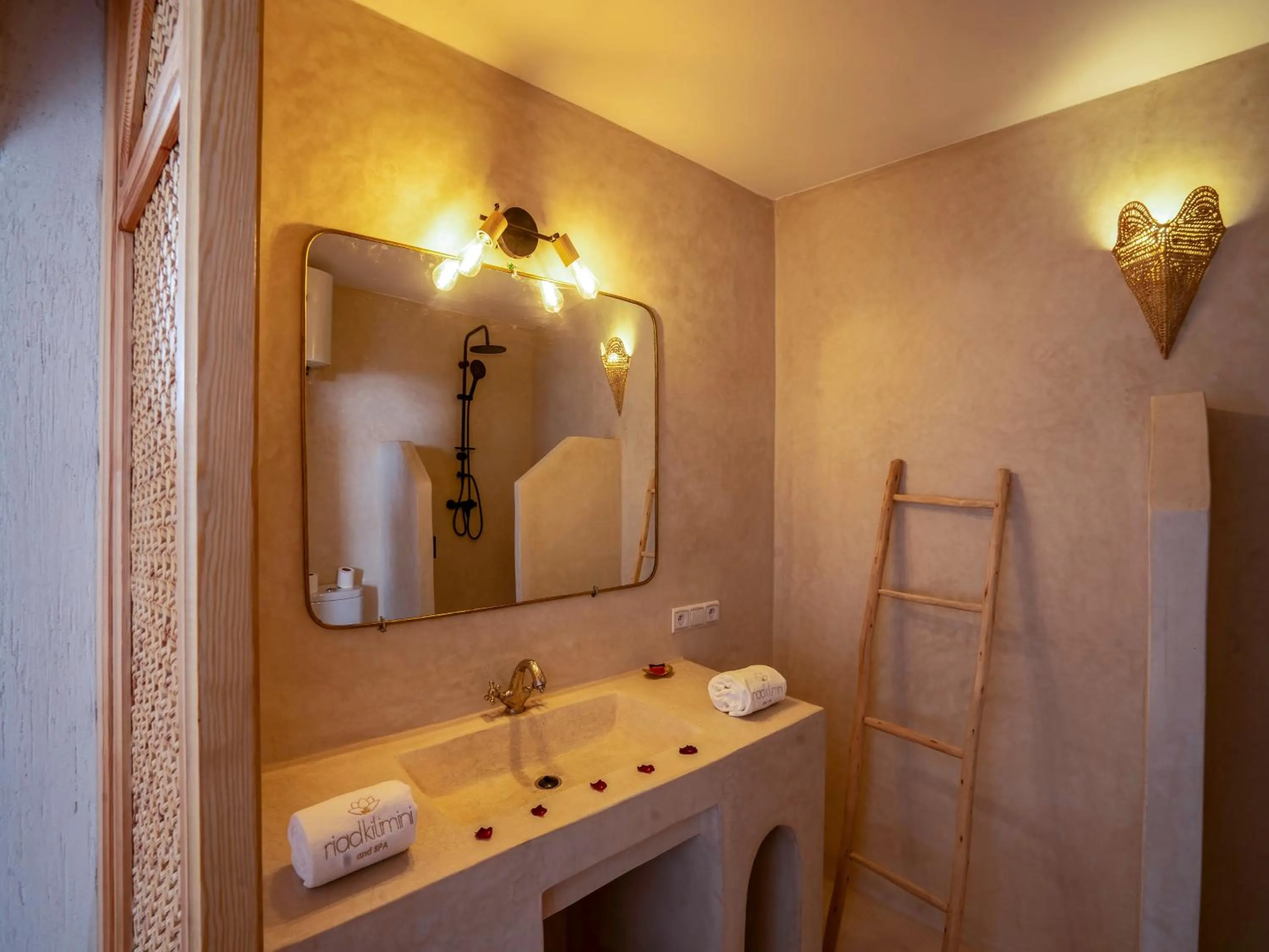 Bathroom in Kilimini Riad & SPA