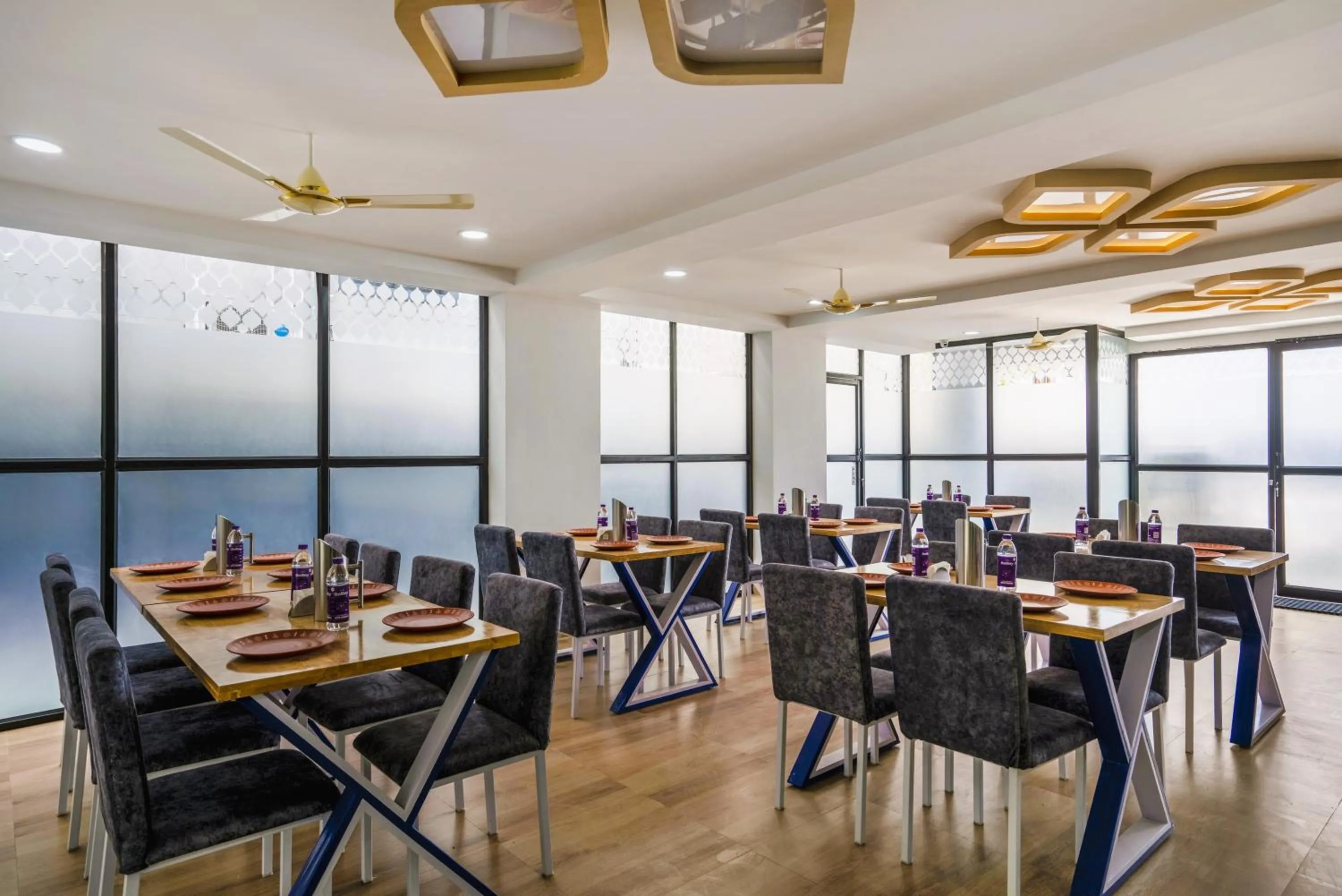 Restaurant/places to eat in The Balcony Suites