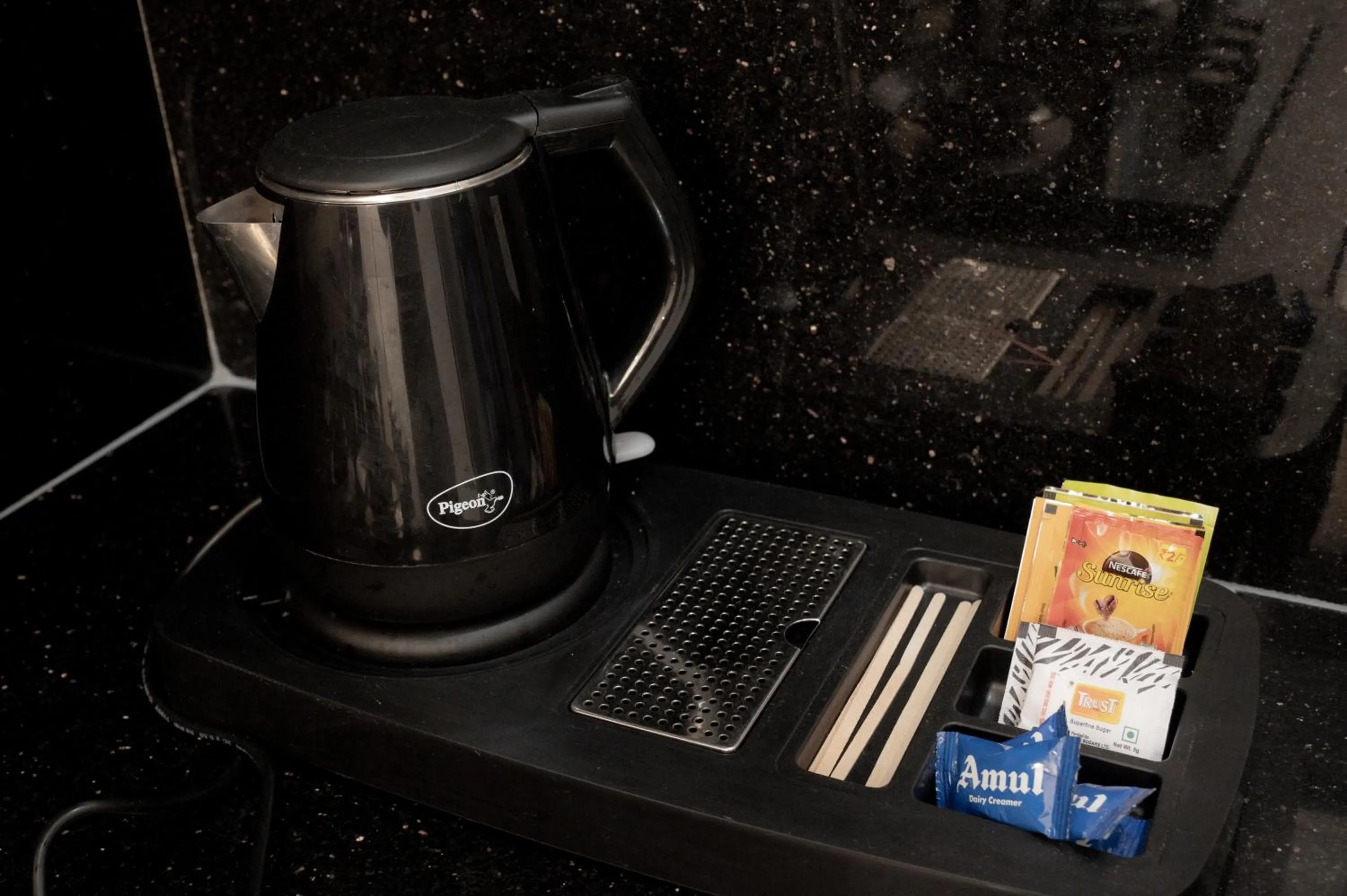 Coffee/tea facilities in The Balcony Suites