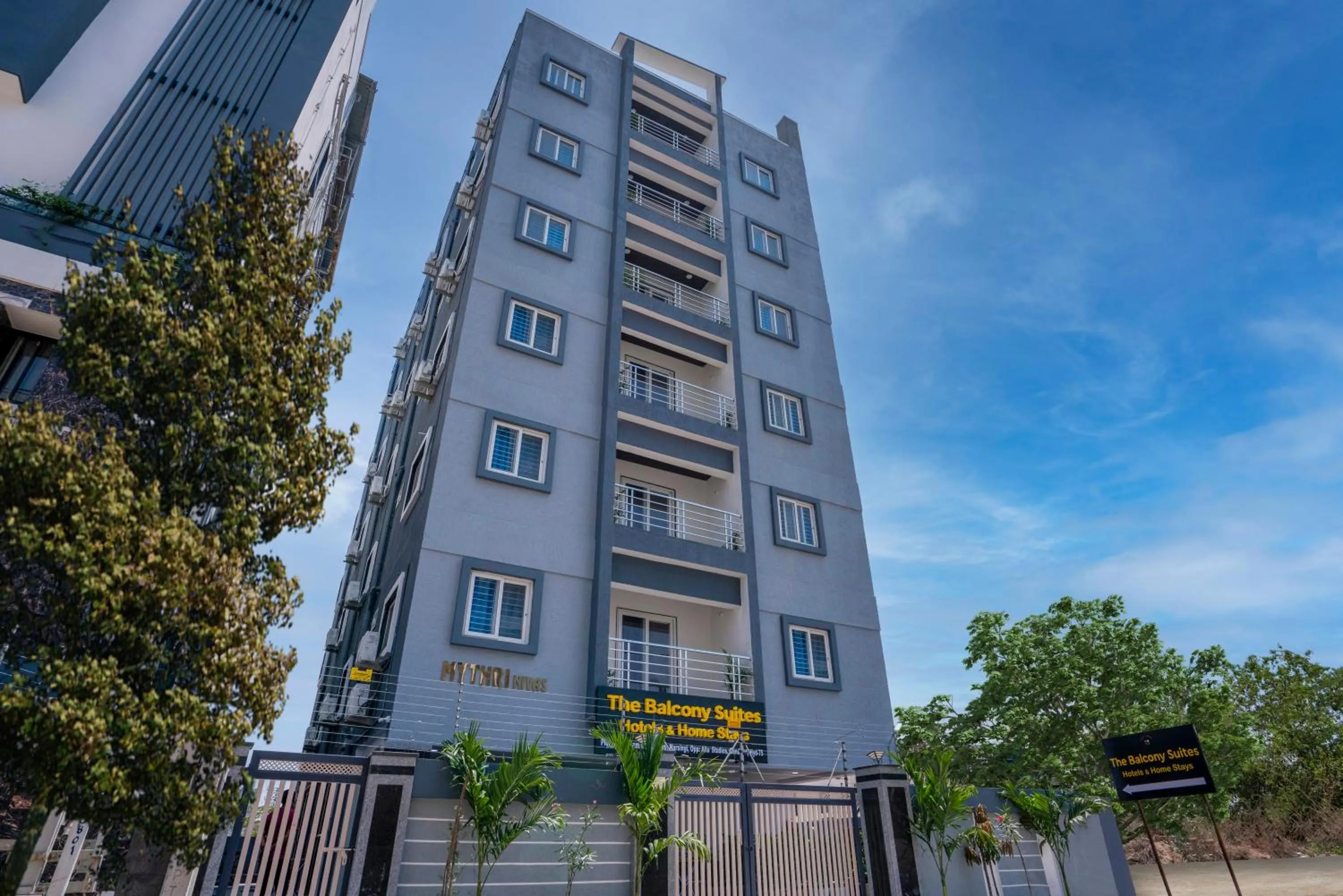 Facade/entrance in The Balcony Suites