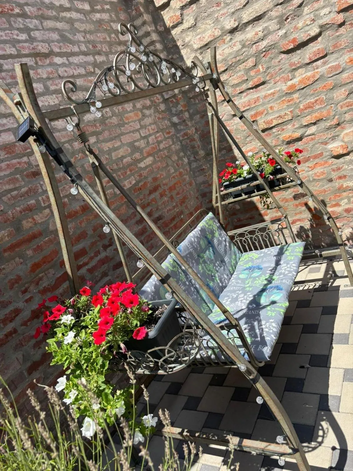 Property building in La Luna Petite Suite Deluxe Apartment with Pool & Jacuzzi, Bikes and Covered Parking