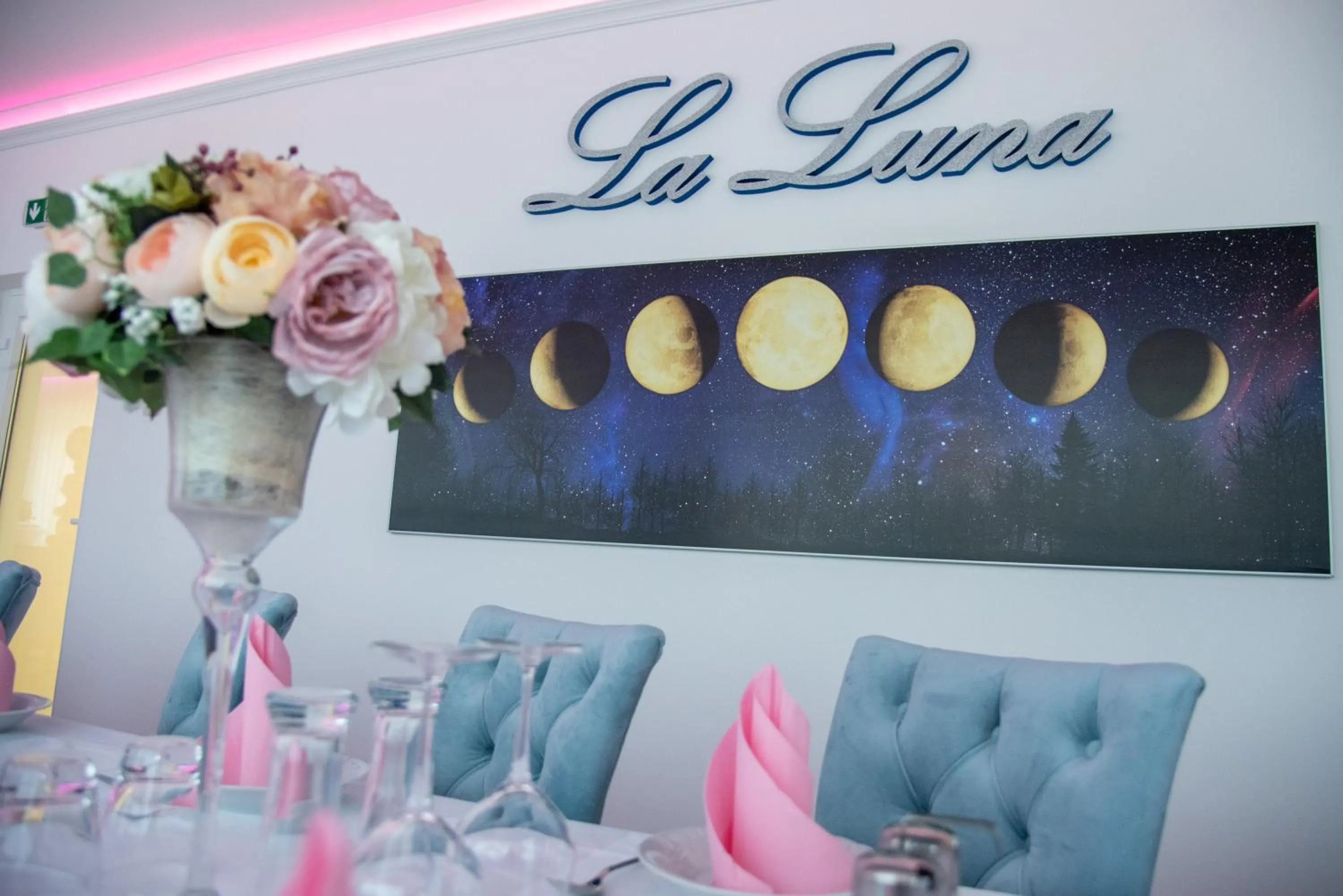 La Luna Petite Suite Deluxe Apartment with Pool & Jacuzzi, Bikes and Covered Parking