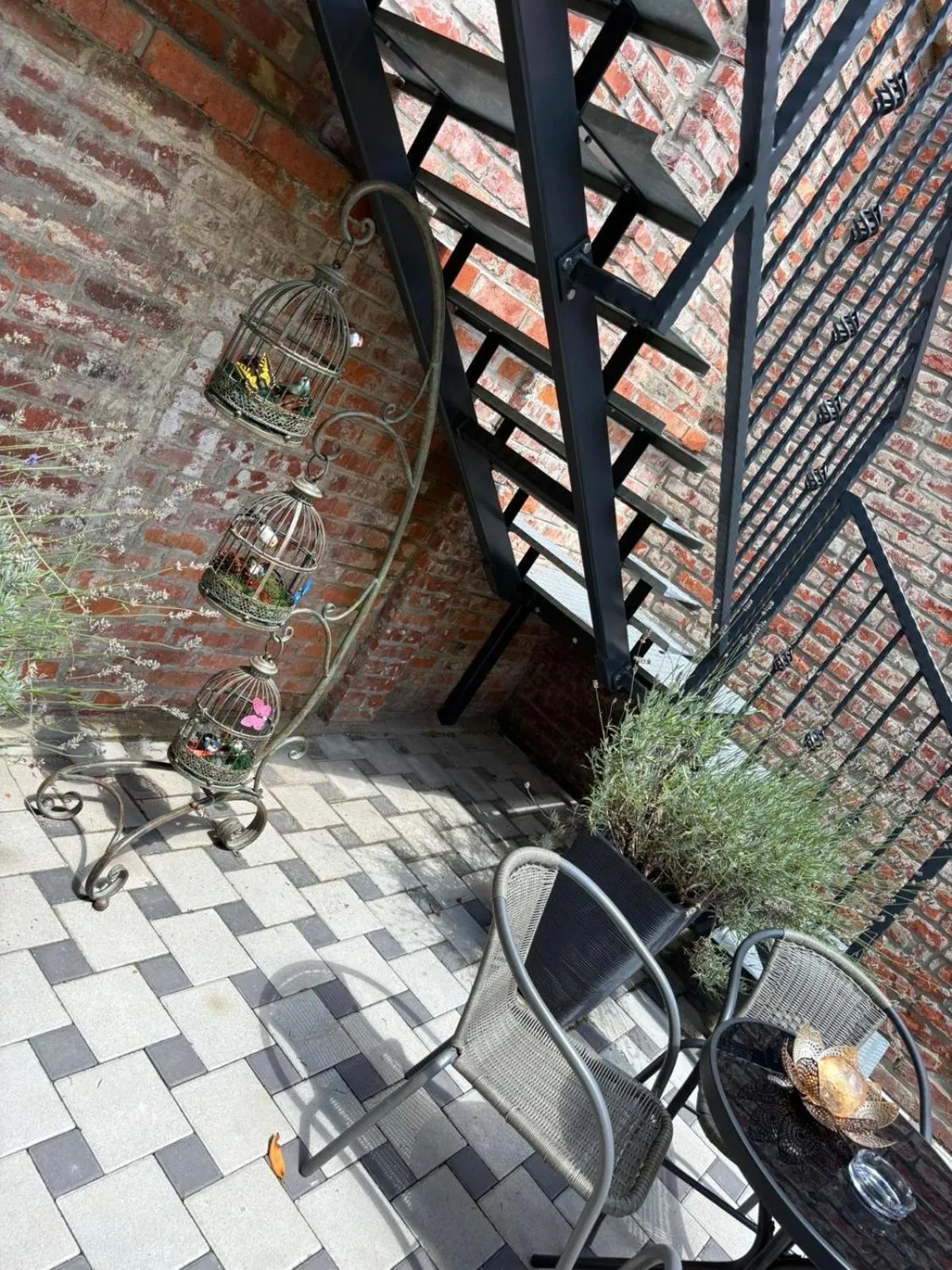 Property building in La Luna Petite Suite Deluxe Apartment with Pool & Jacuzzi, Bikes and Covered Parking