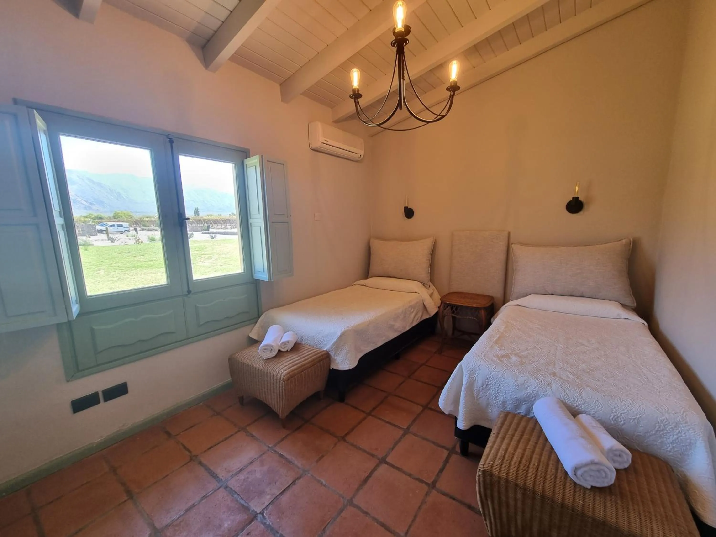 Classic Quadruple Room in El Porvenir Wine Lodge