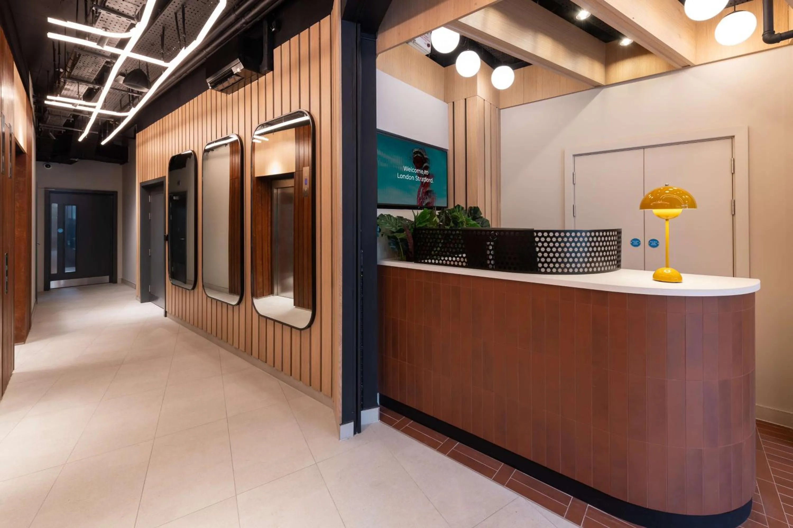 Lobby or reception in YOTELPAD London Stratford
