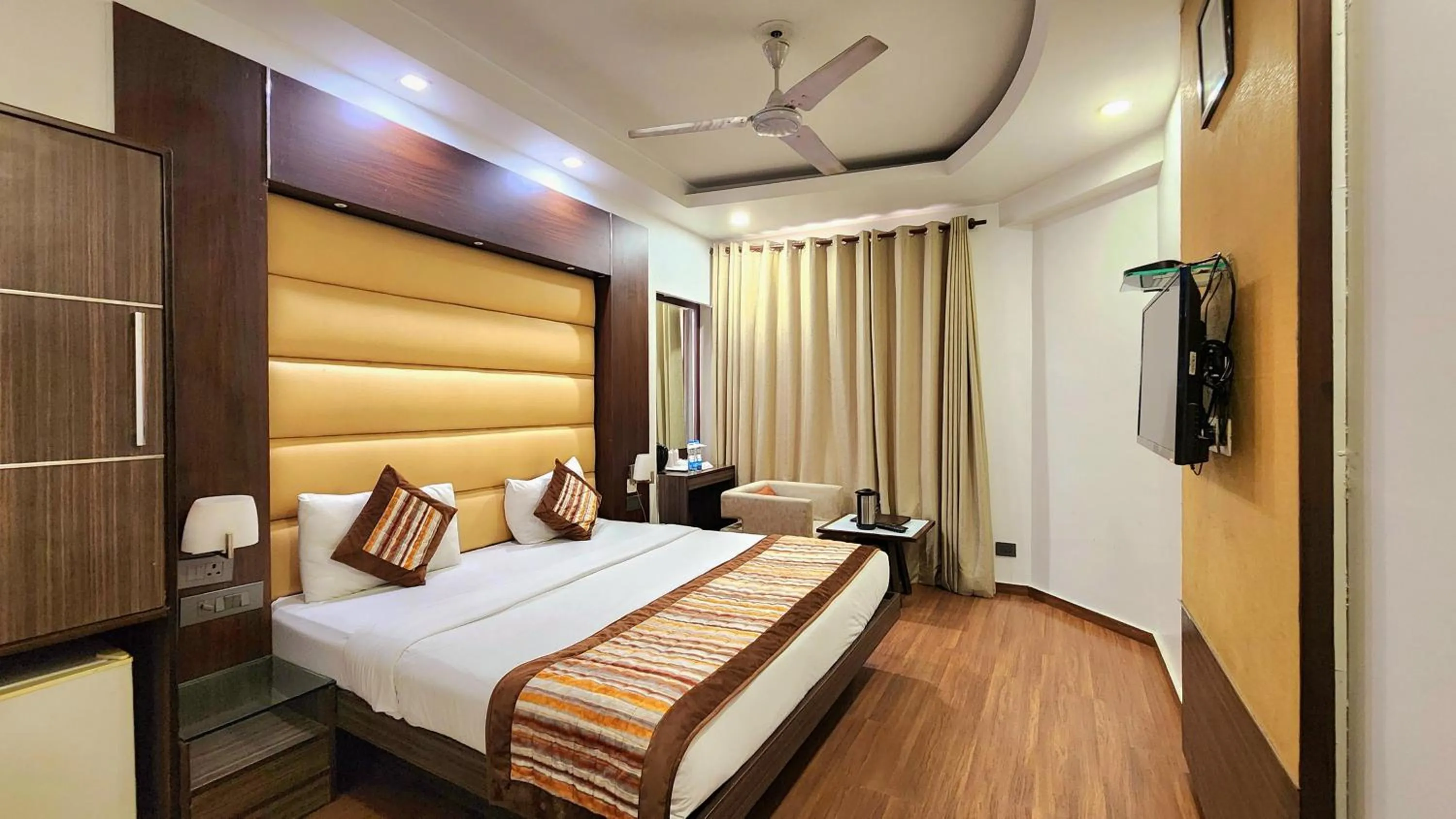 Bed in Hotel The Prime Balaji Deluxe, City Centre, With Free Airport Pickup