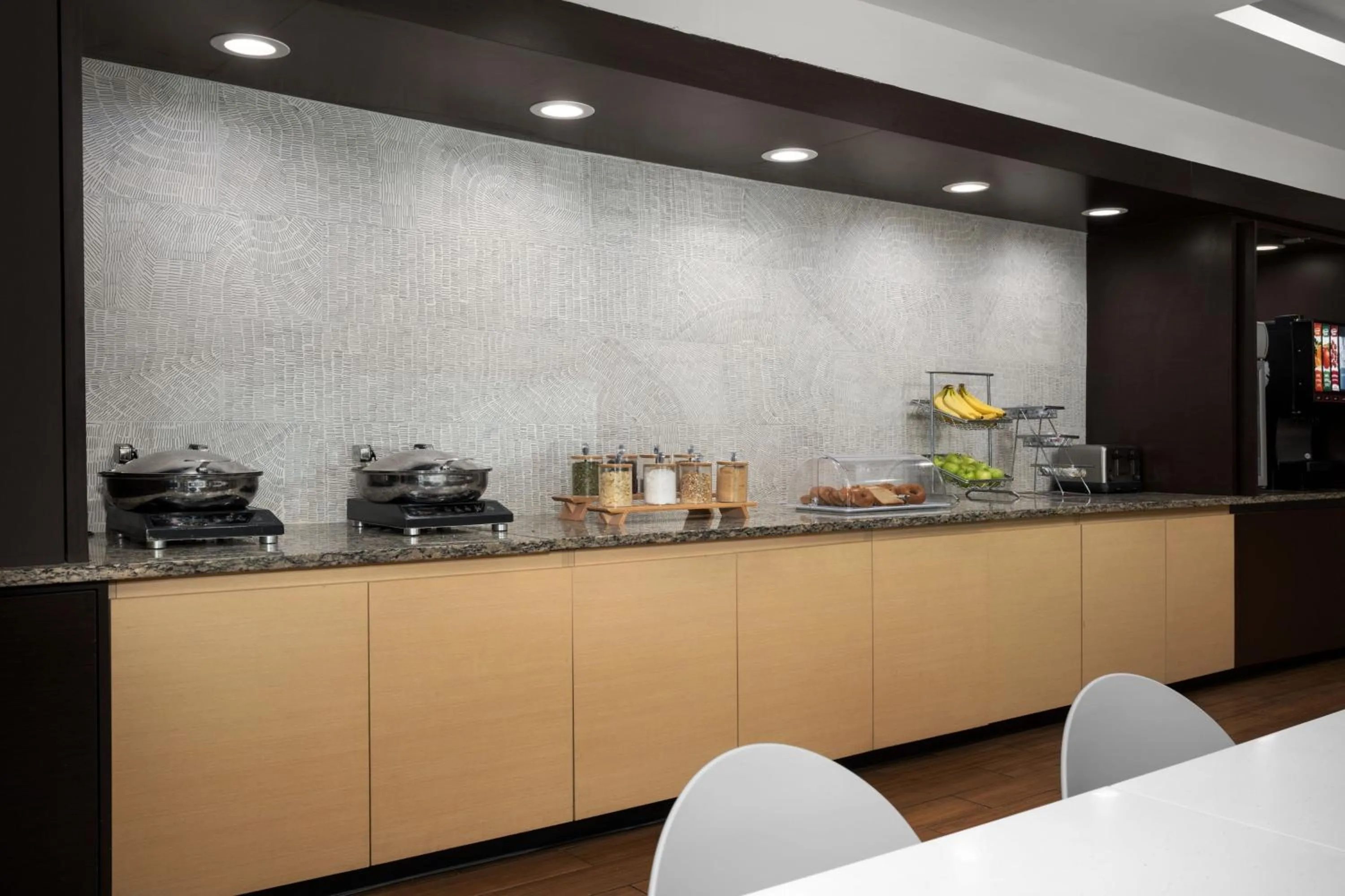 Breakfast in TownePlace Suites by Marriott Gainesville Northwest