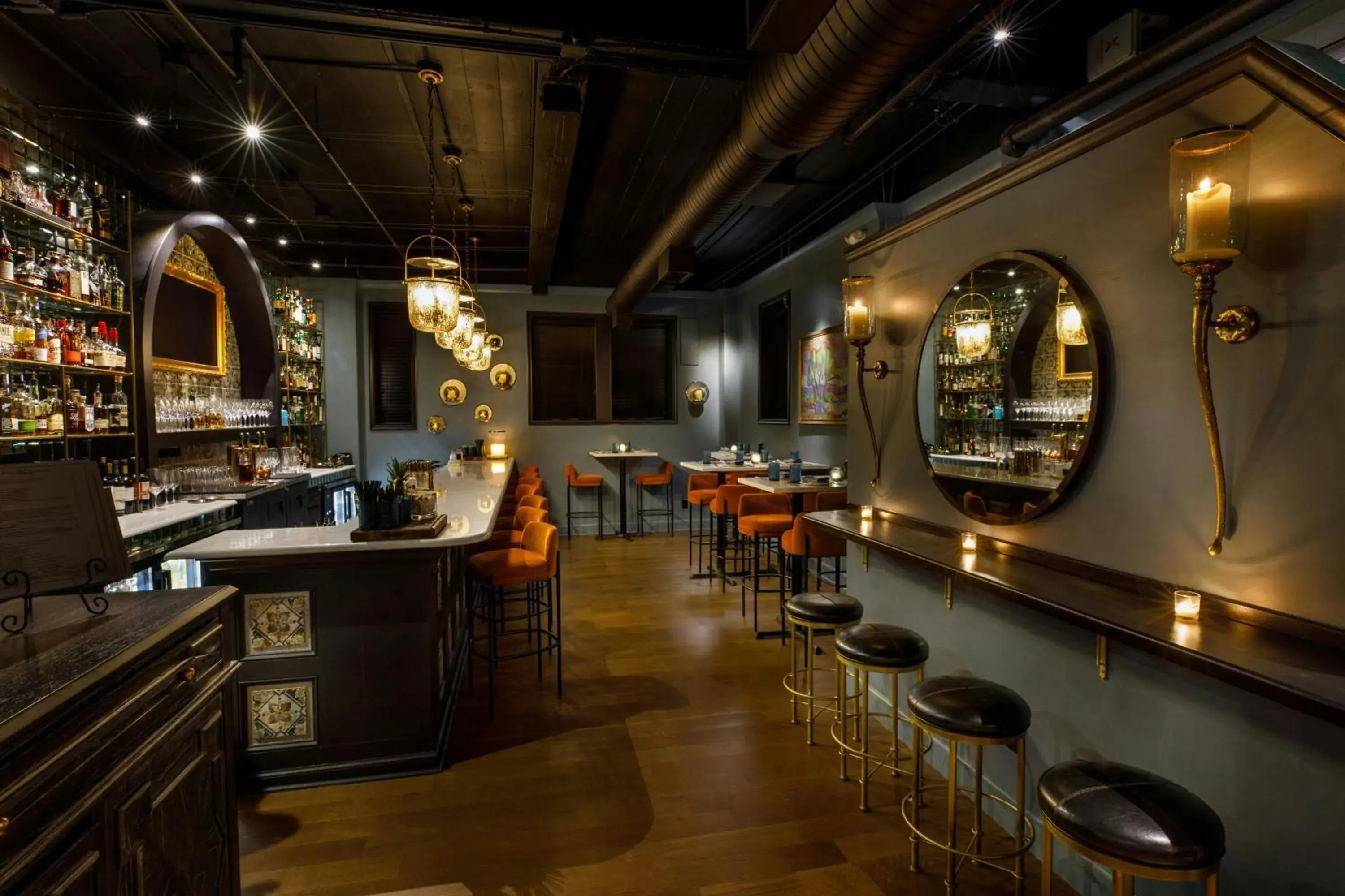 Lounge or bar in Ambassador Hotel Tulsa, Autograph Collection Lounge or bar in Ambassador Hotel Tulsa, Autograph Collection