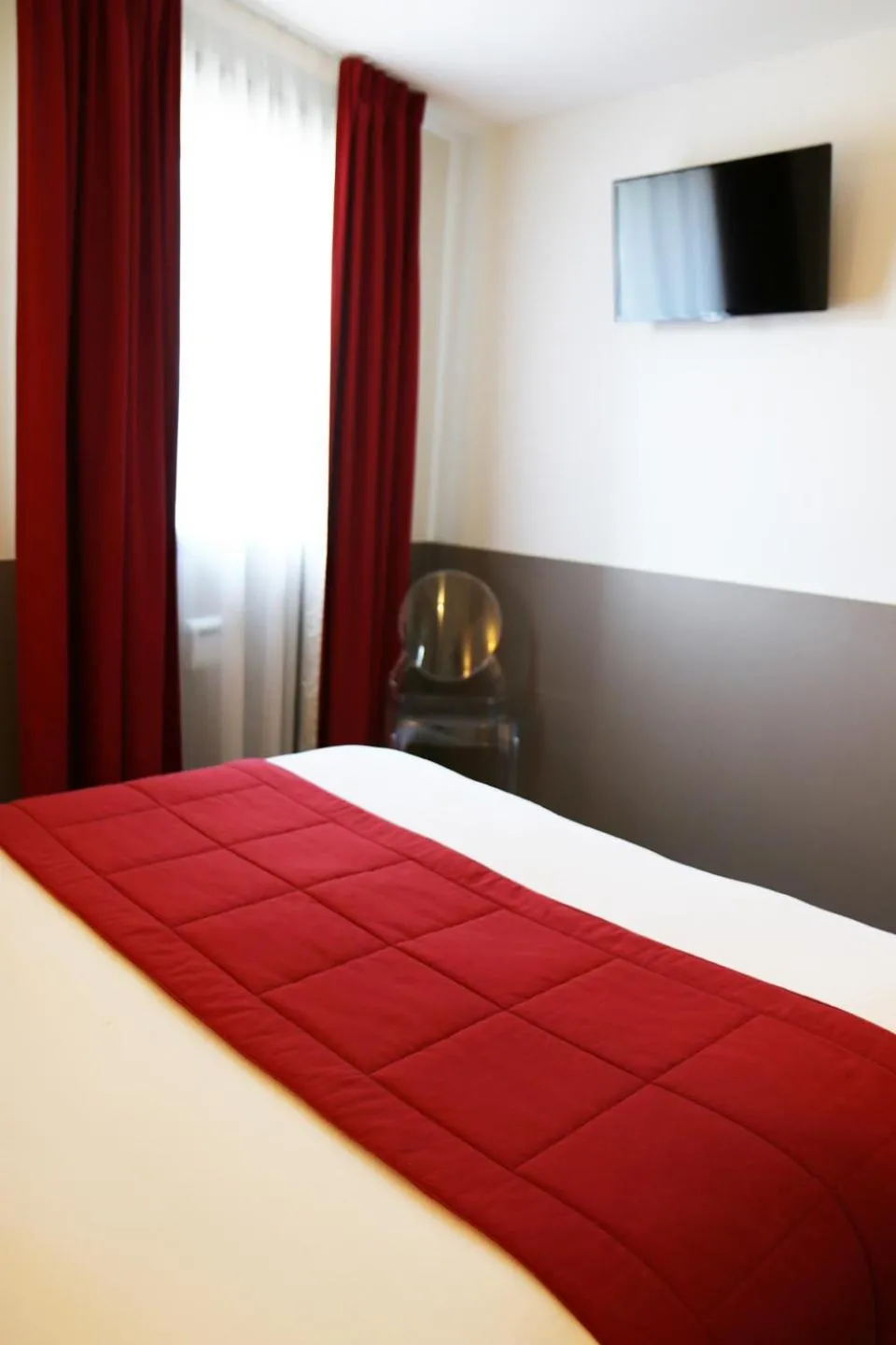 Bed in Le Quarré Hôtel Bistrot
