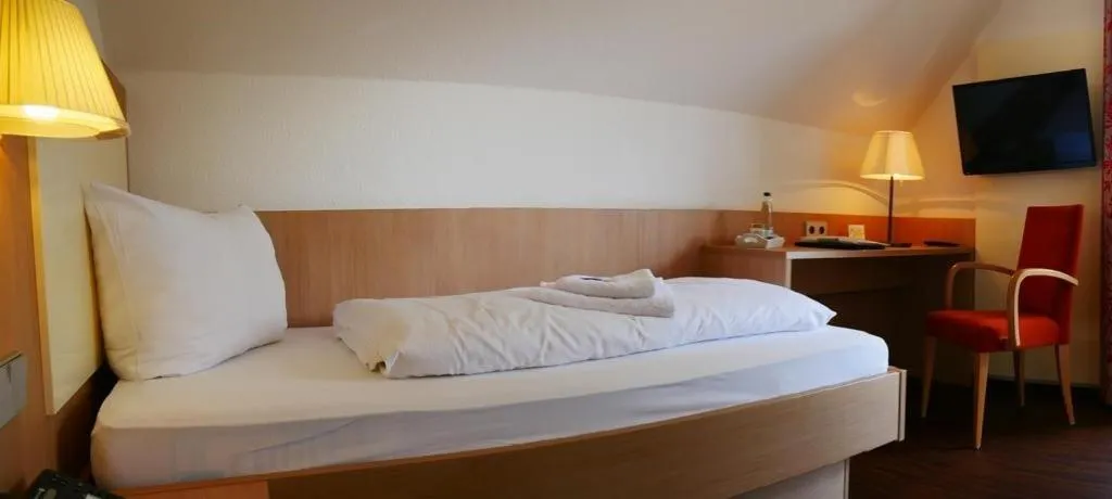 Bed in Hotel Garni Alte Post