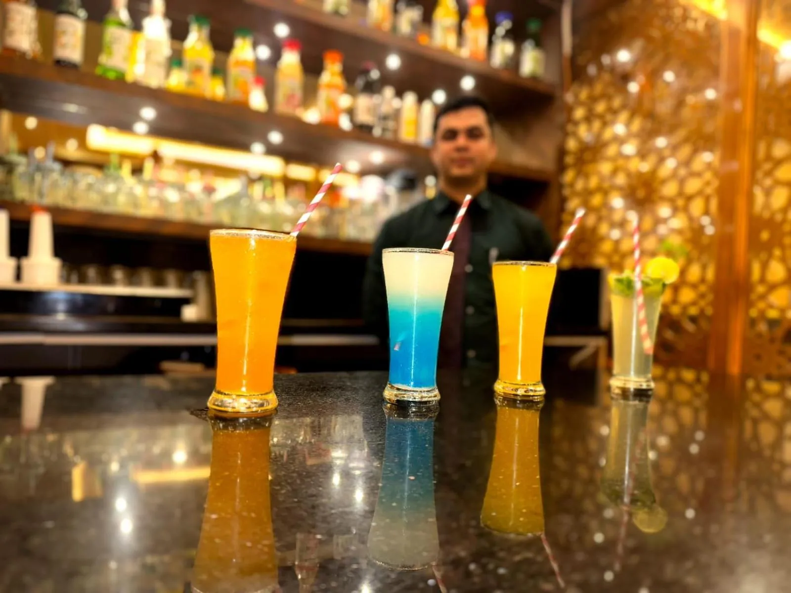 Food and drinks in Hotel Windsor Plaza