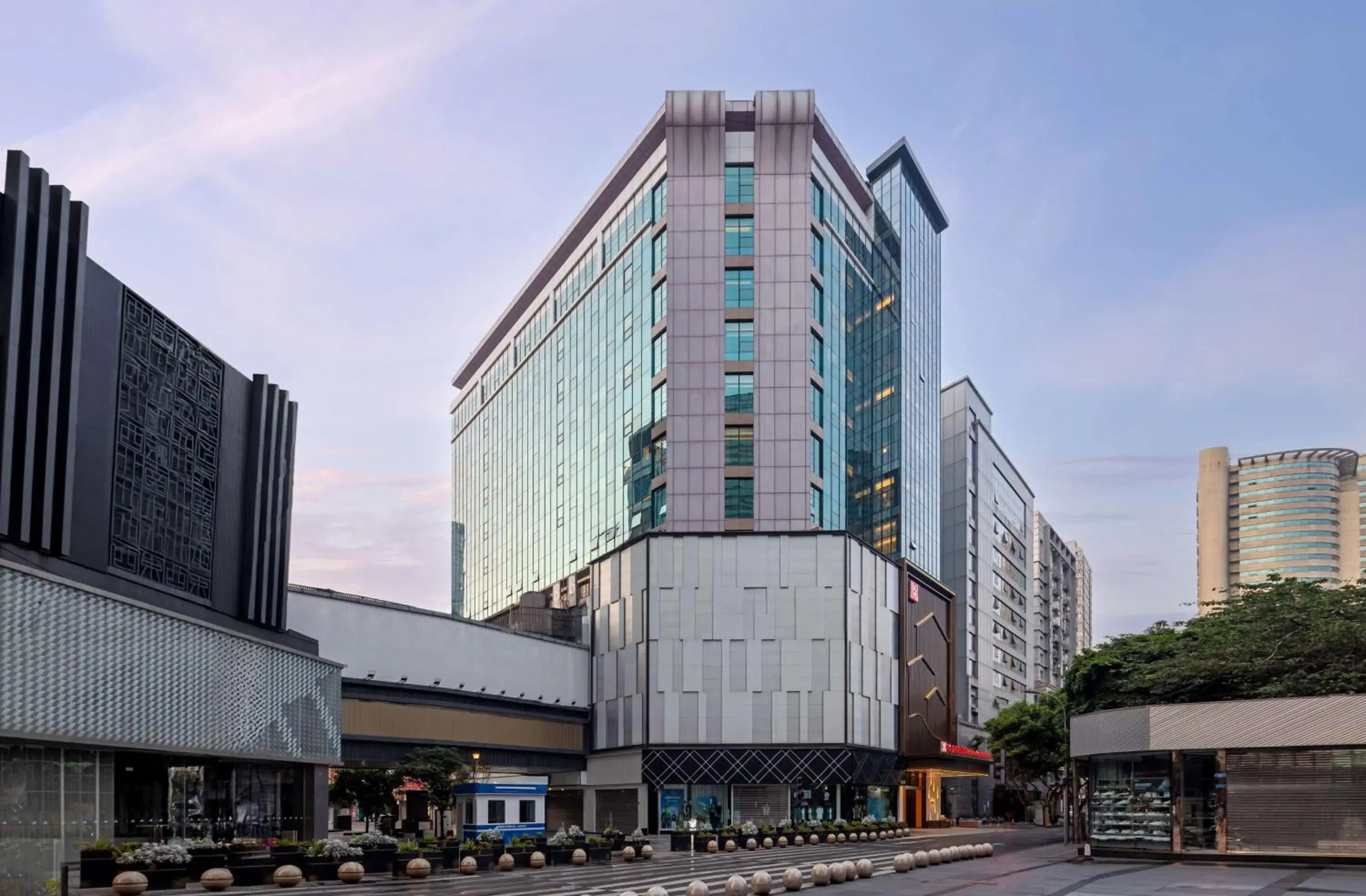Property building in Hilton Garden Inn Chengdu Chunxi Road Center Property building in Hilton Garden Inn Chengdu Chunxi Road Center