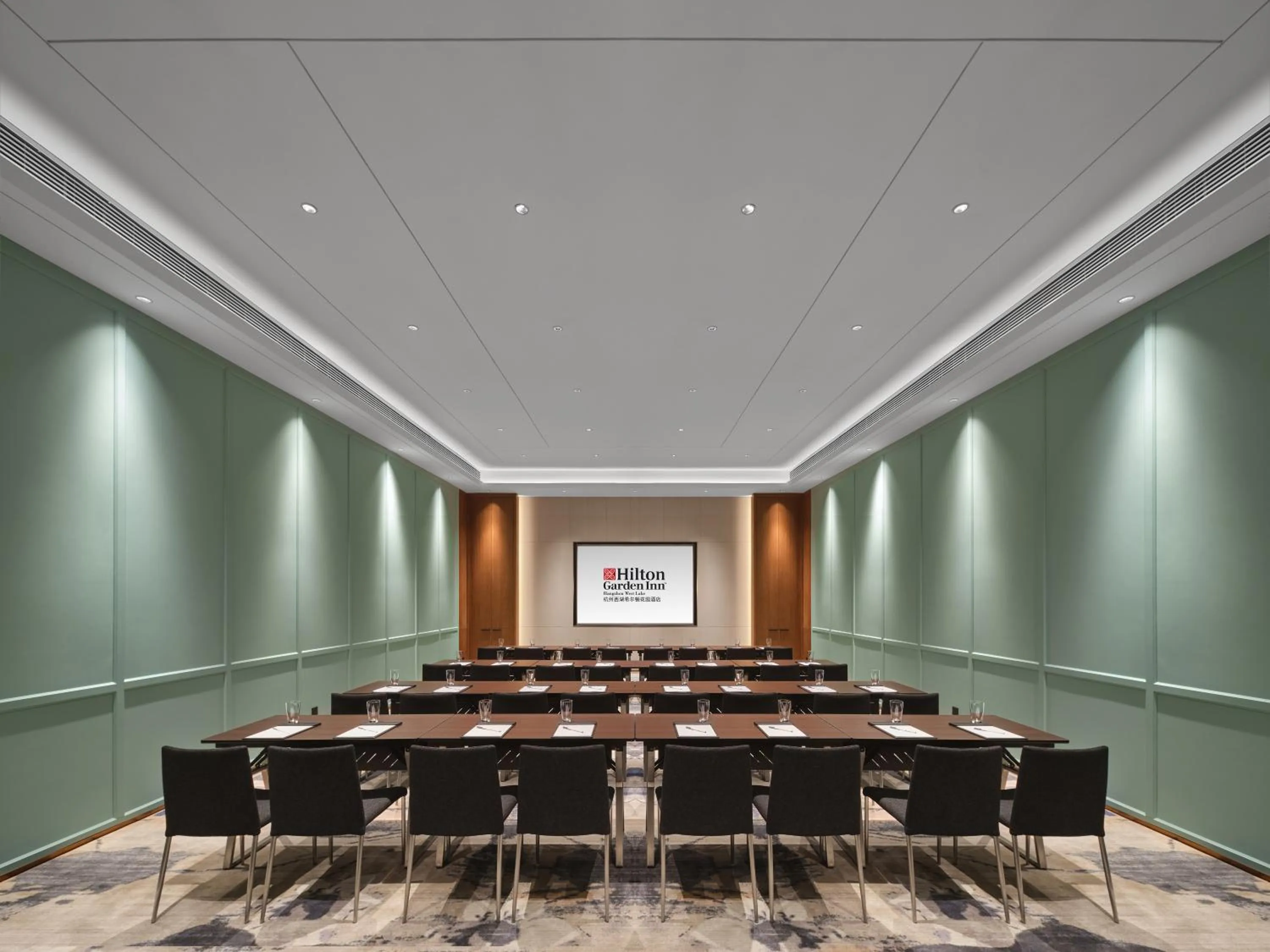 Meeting/conference room in Hilton Garden Inn Hangzhou West Lake
