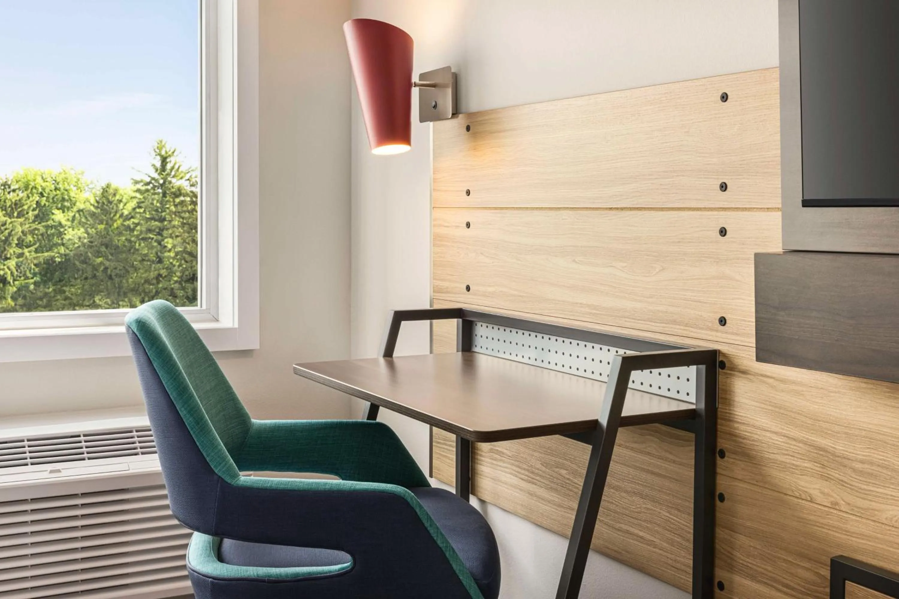 Bedroom in Tru By Hilton Martinsburg