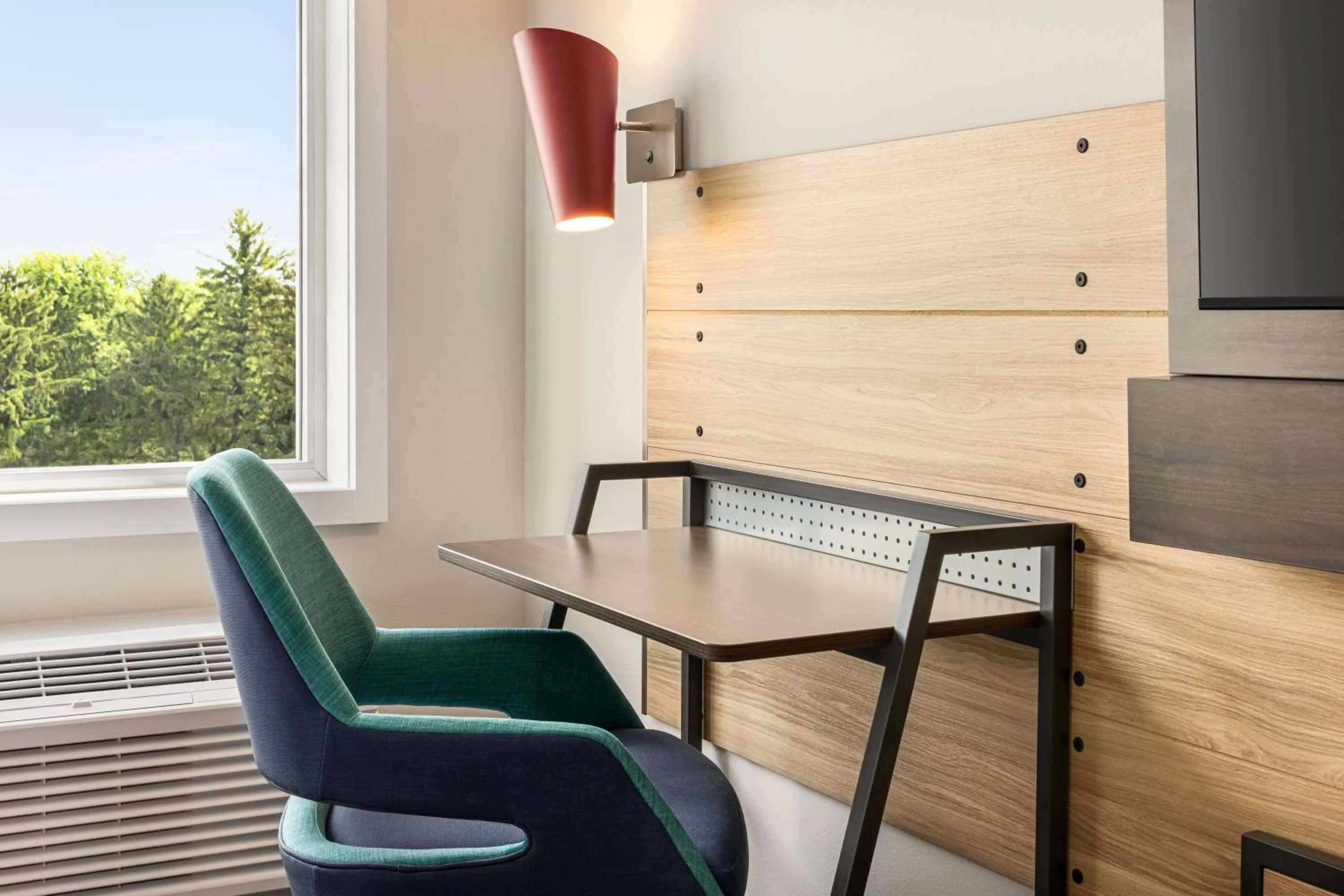 Bedroom in Tru By Hilton Martinsburg