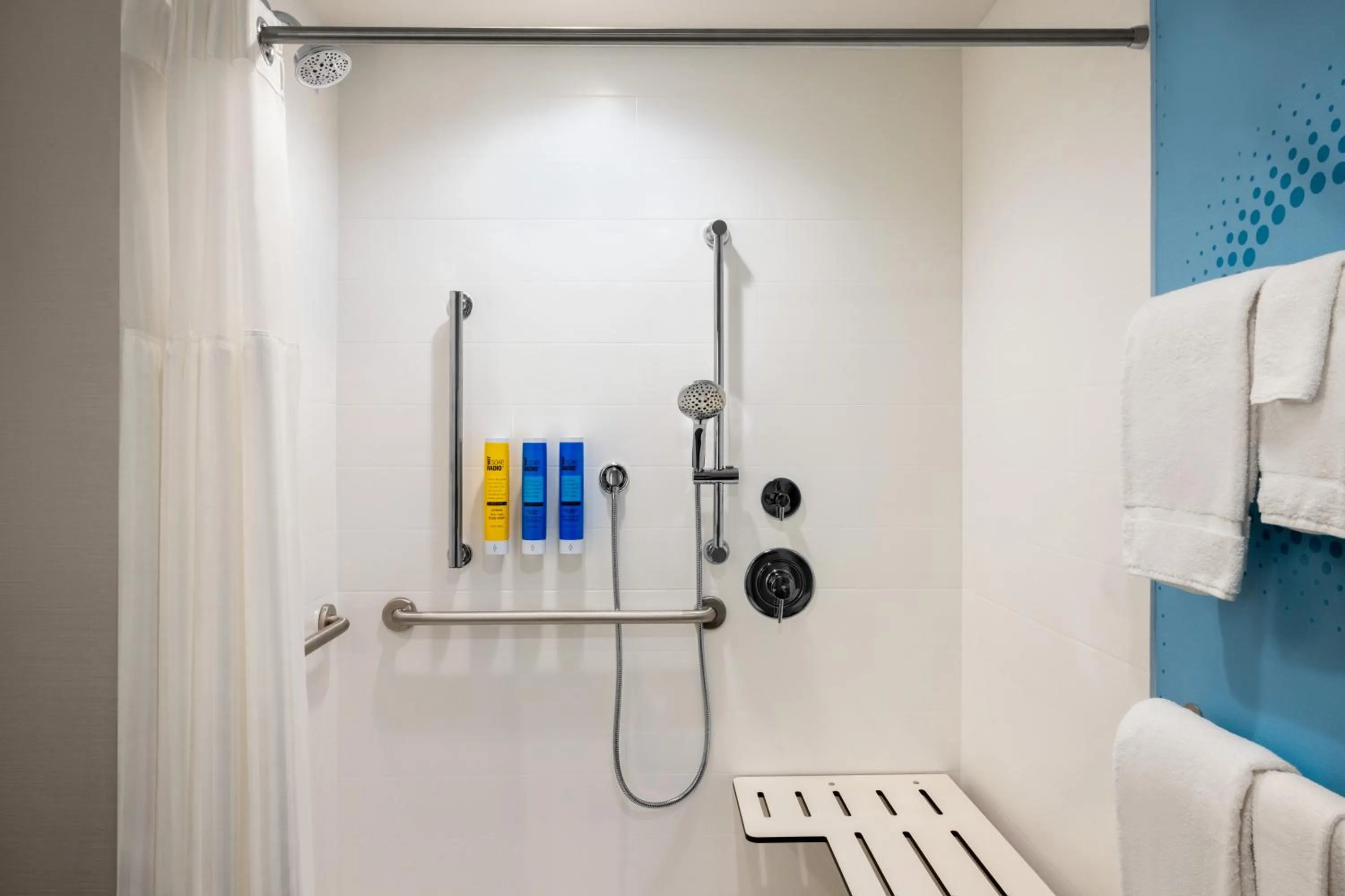 Bathroom in Tru By Hilton Martinsburg