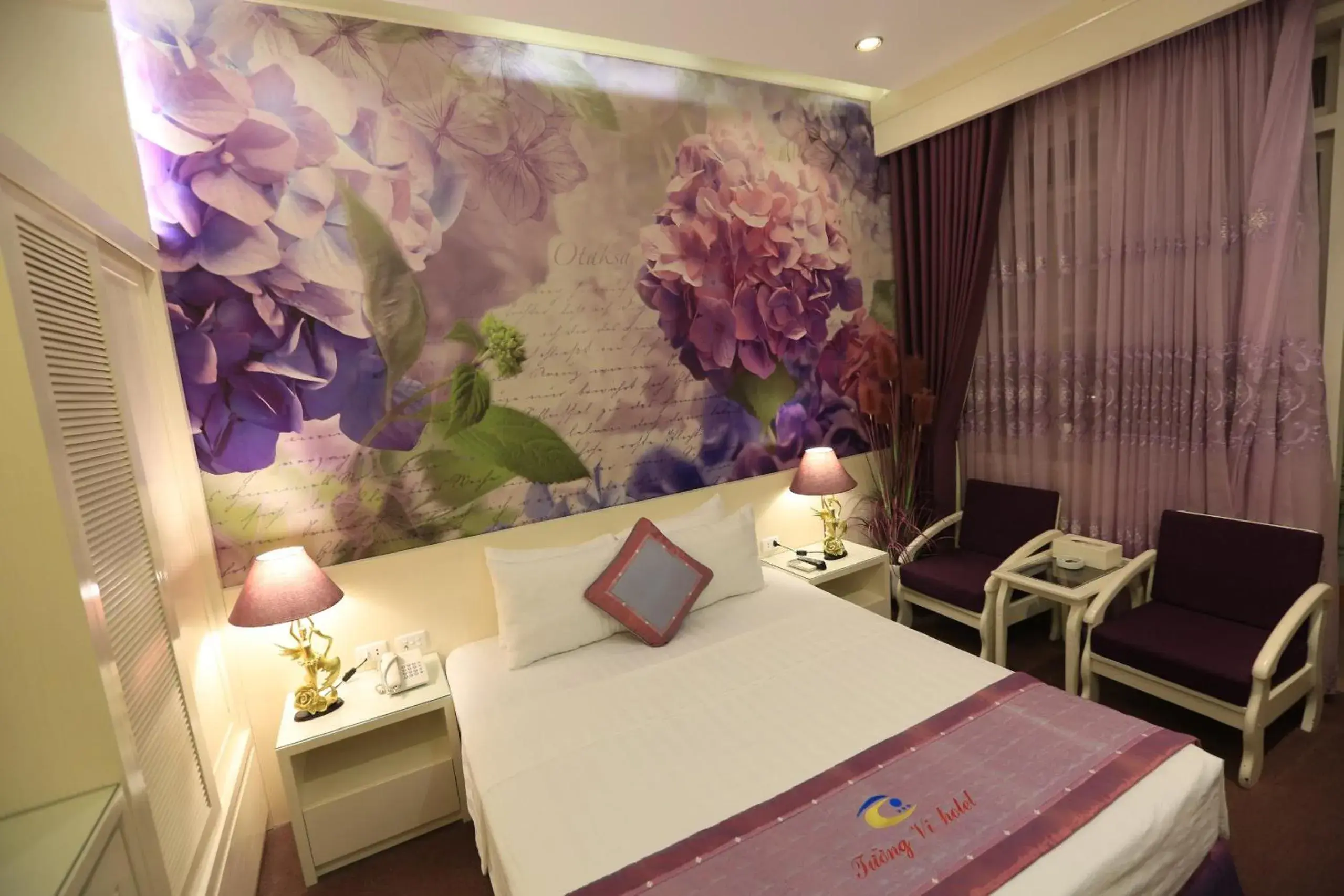 Bed in Tuong Vi Hotel Bed in Tuong Vi Hotel