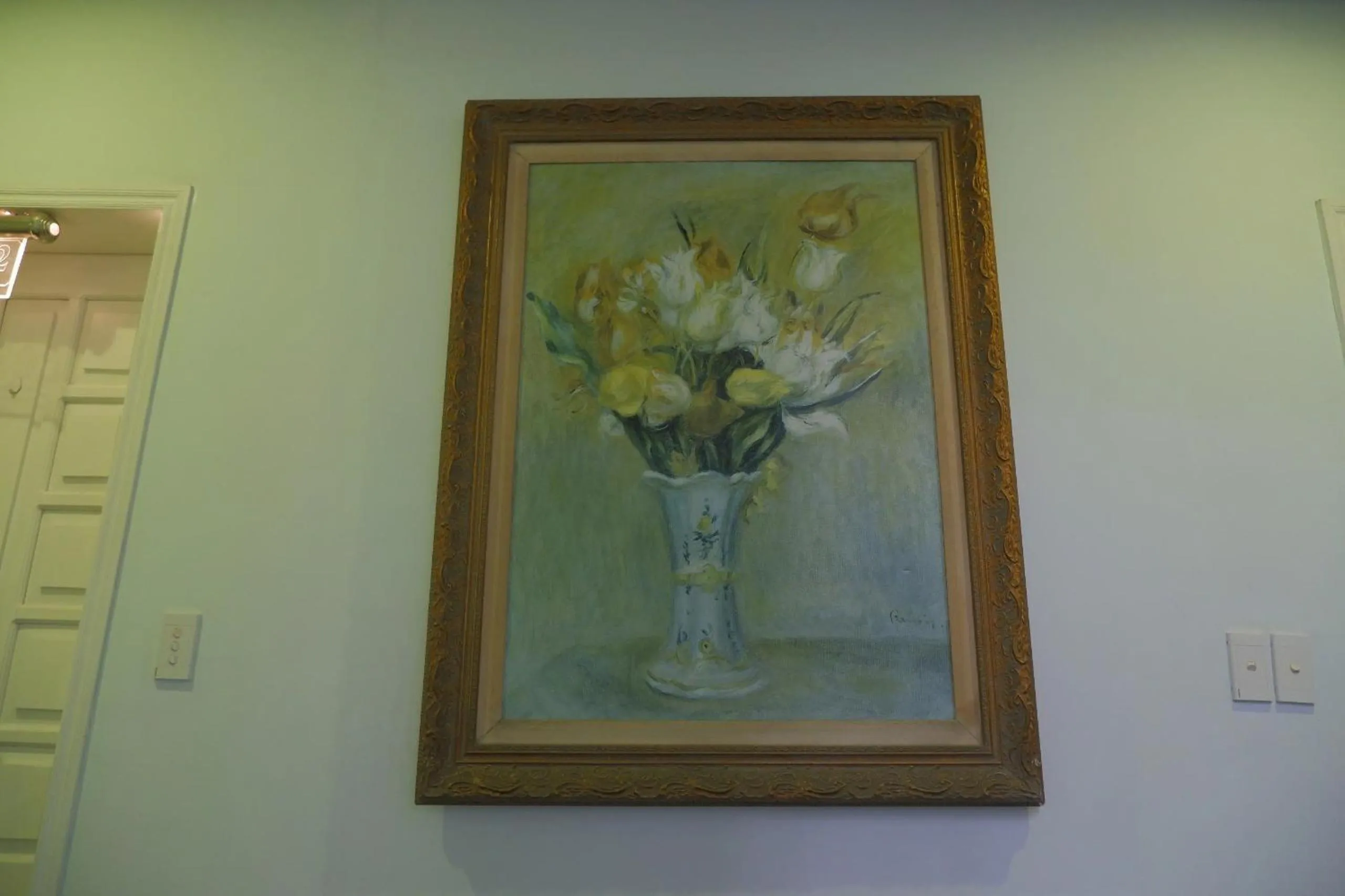 Decorative detail in Tuong Vi Hotel