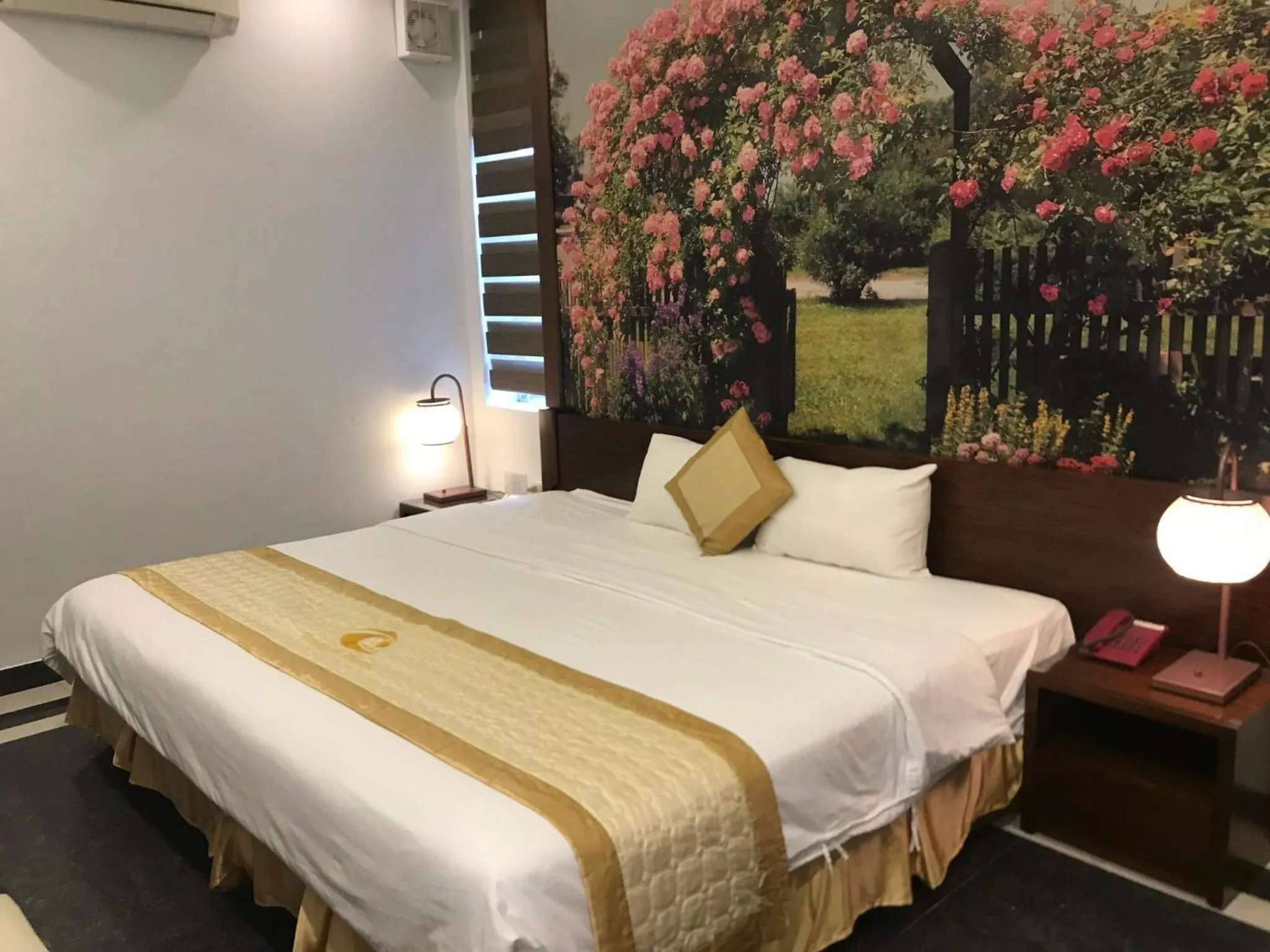 Bed in Tuong Vi Hotel