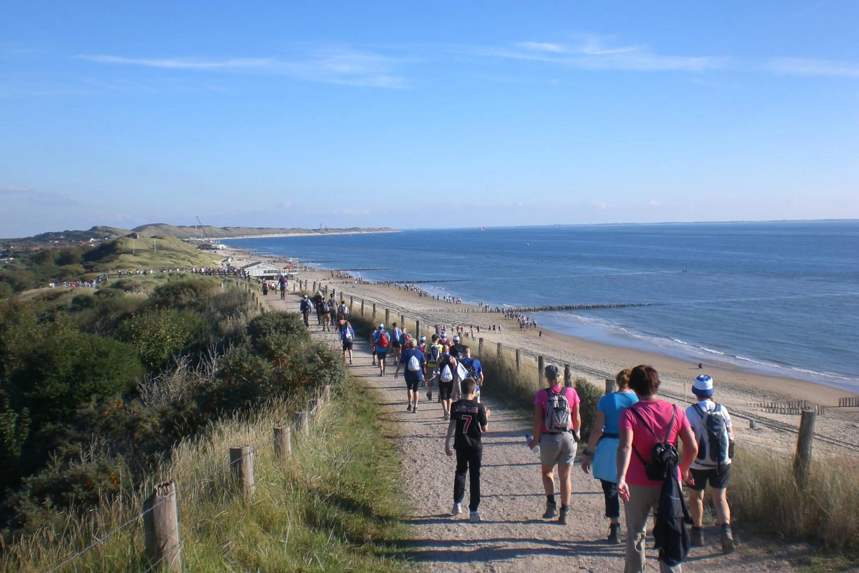 Hiking in Beach Hotel I Kloeg Collection