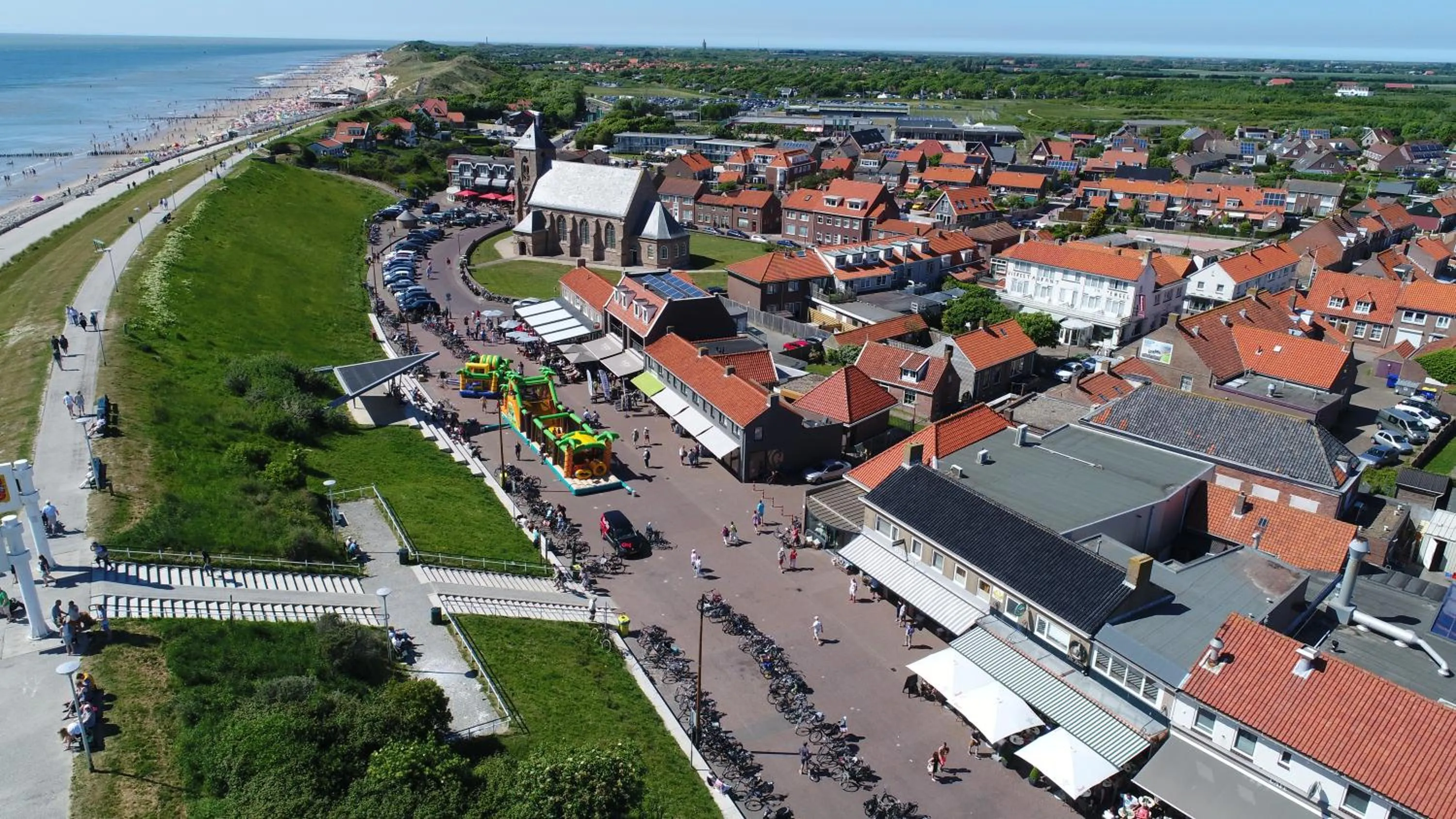 Shopping Area in Beach Hotel I Kloeg Collection