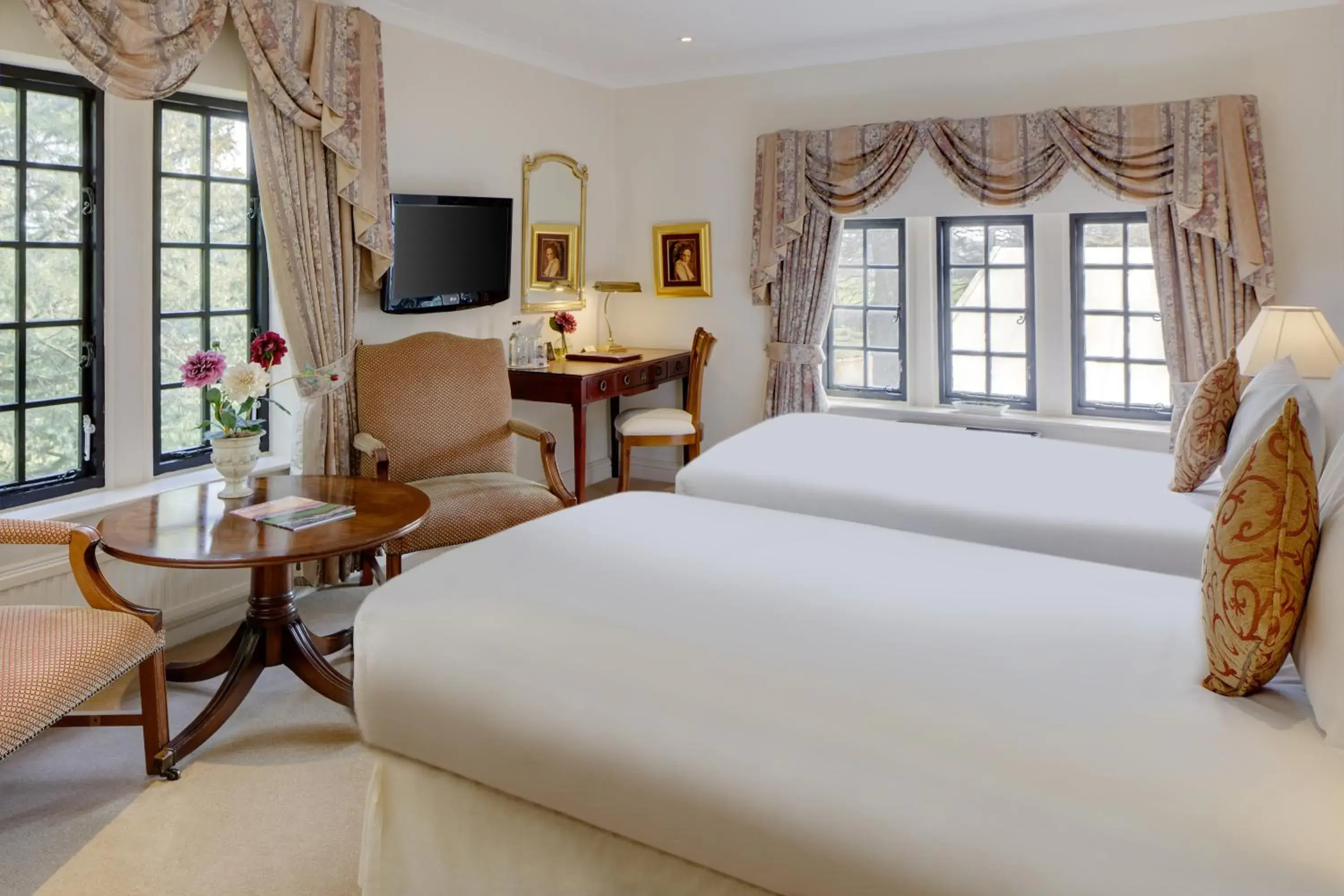 Bedroom, Bed in Nailcote Hall Bedroom, Bed in Nailcote Hall