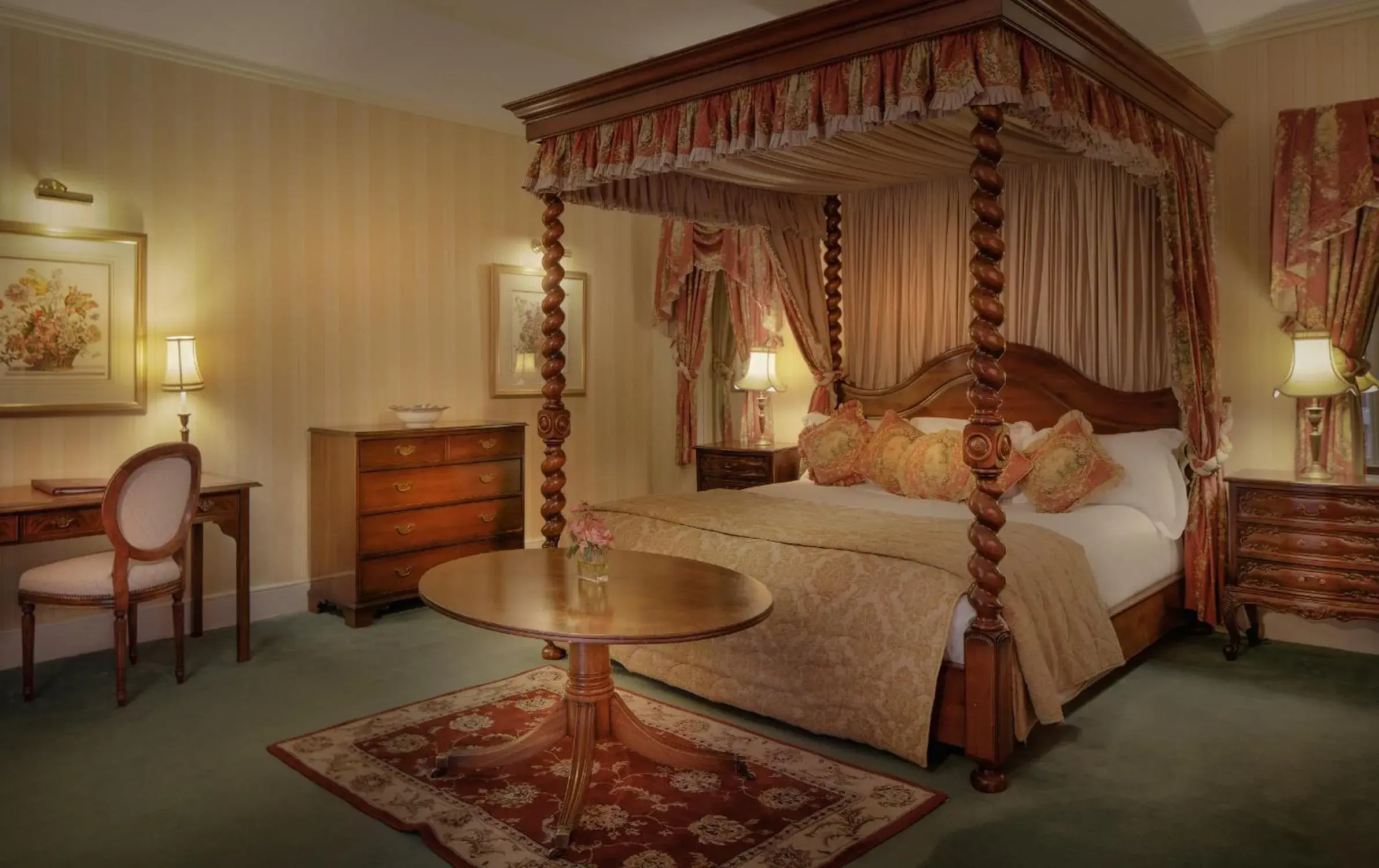 Bed in Nailcote Hall Bed in Nailcote Hall