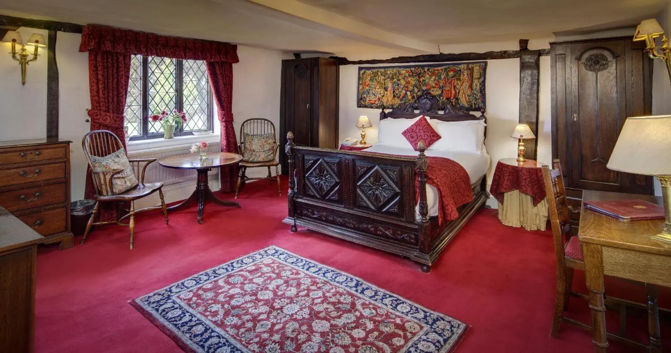Photo of the whole room, Bed in Nailcote Hall Photo of the whole room, Bed in Nailcote Hall