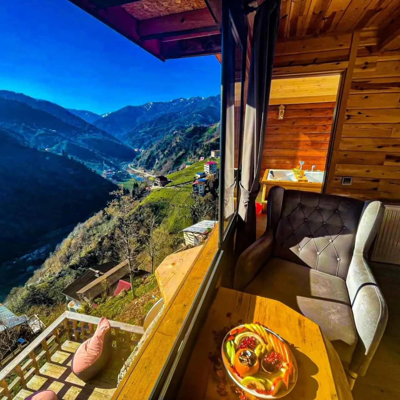 Day in Kinya Bungalov Hotel