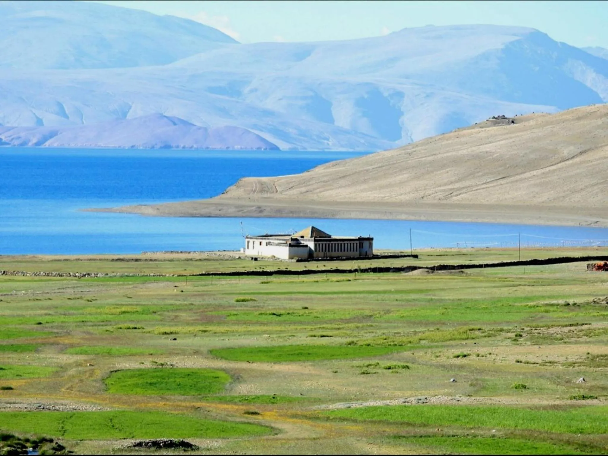 Lake view in Tsomoriri Hotel Lake View
