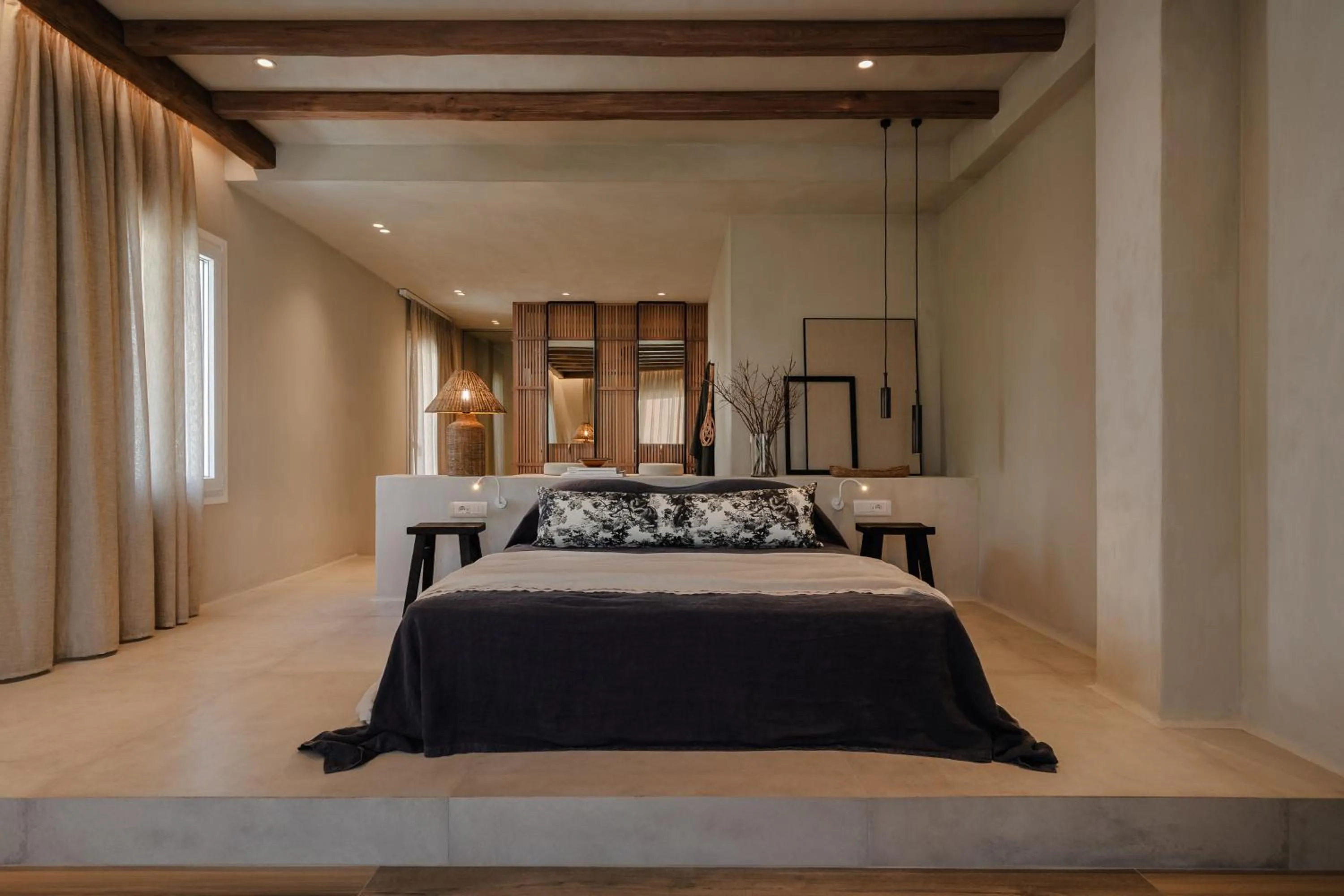Deluxe Suite with Spa Bath in Tesoro Elegant escapes- suites