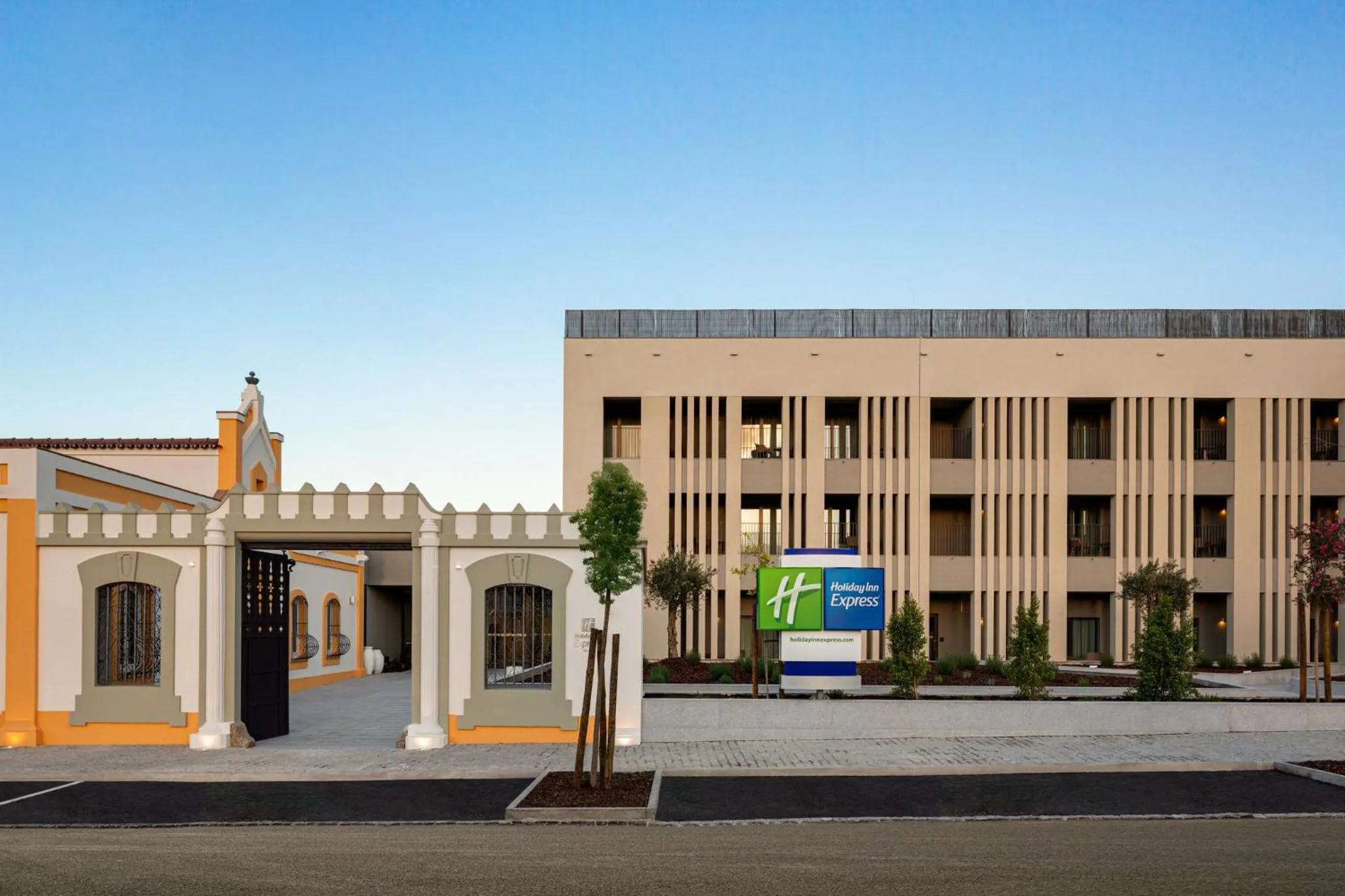 Property building in Holiday Inn Express Évora by IHG