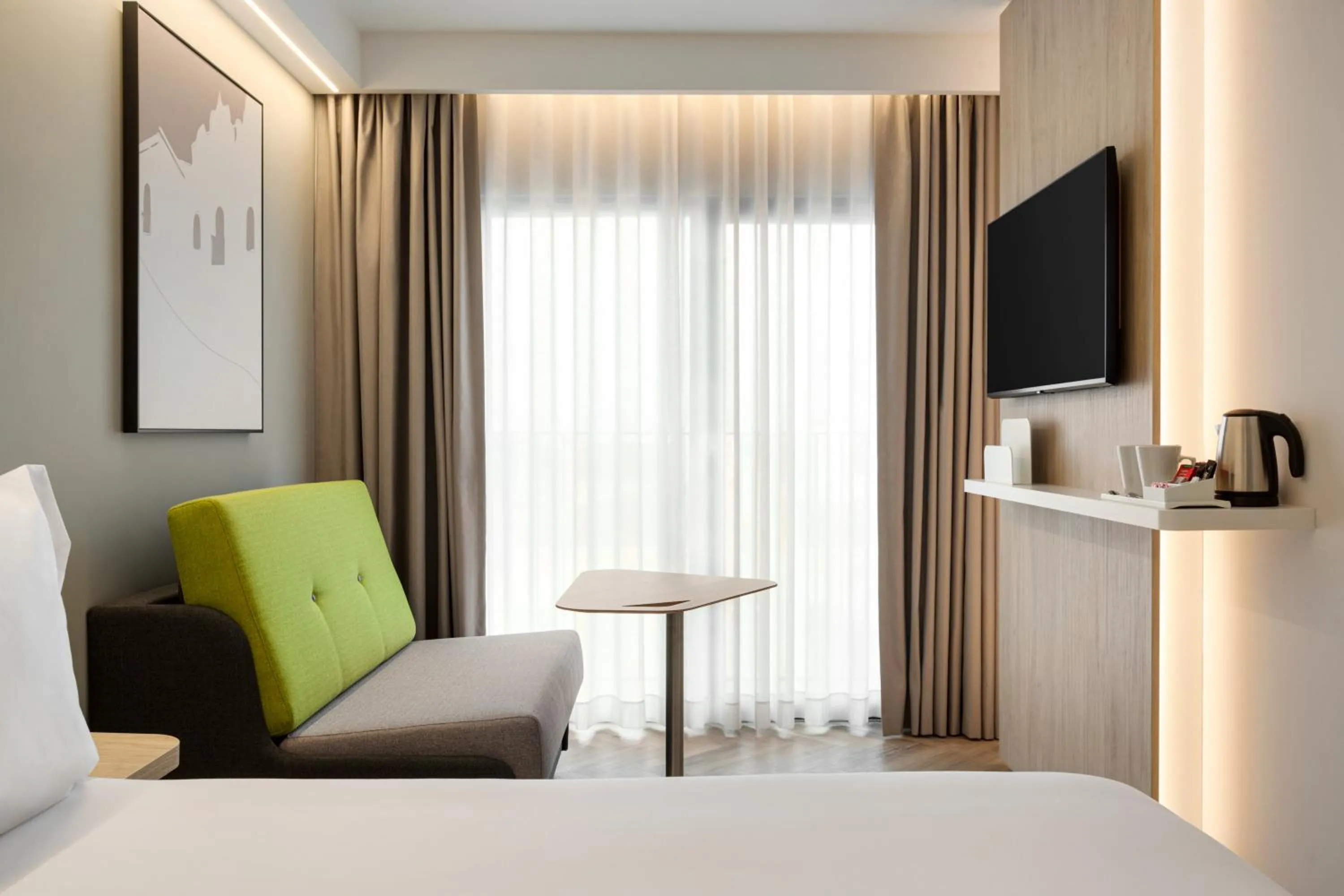 Bed in Holiday Inn Express Évora by IHG