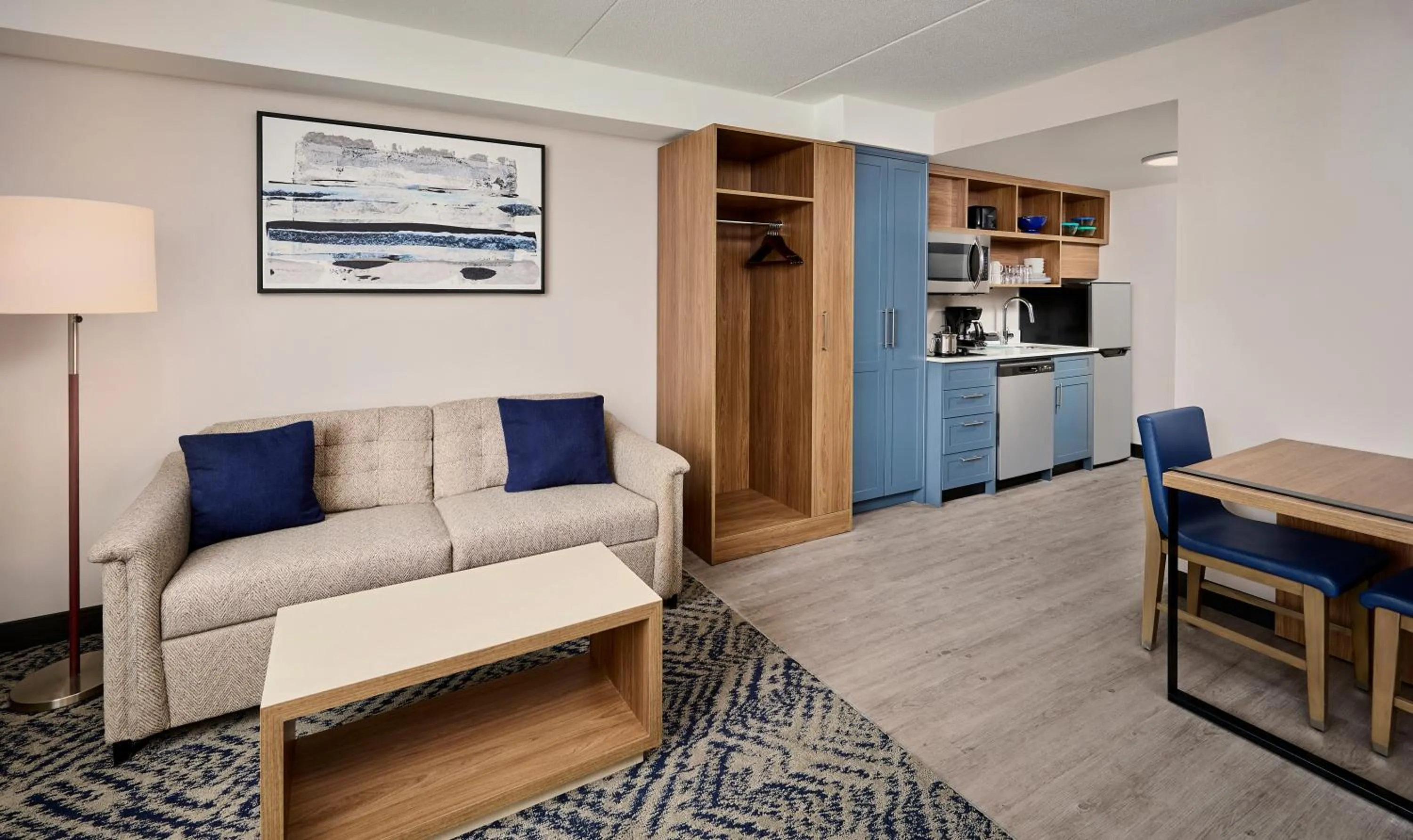 Kitchen or kitchenette in Candlewood Suites Burlington Conference Centre by IHG