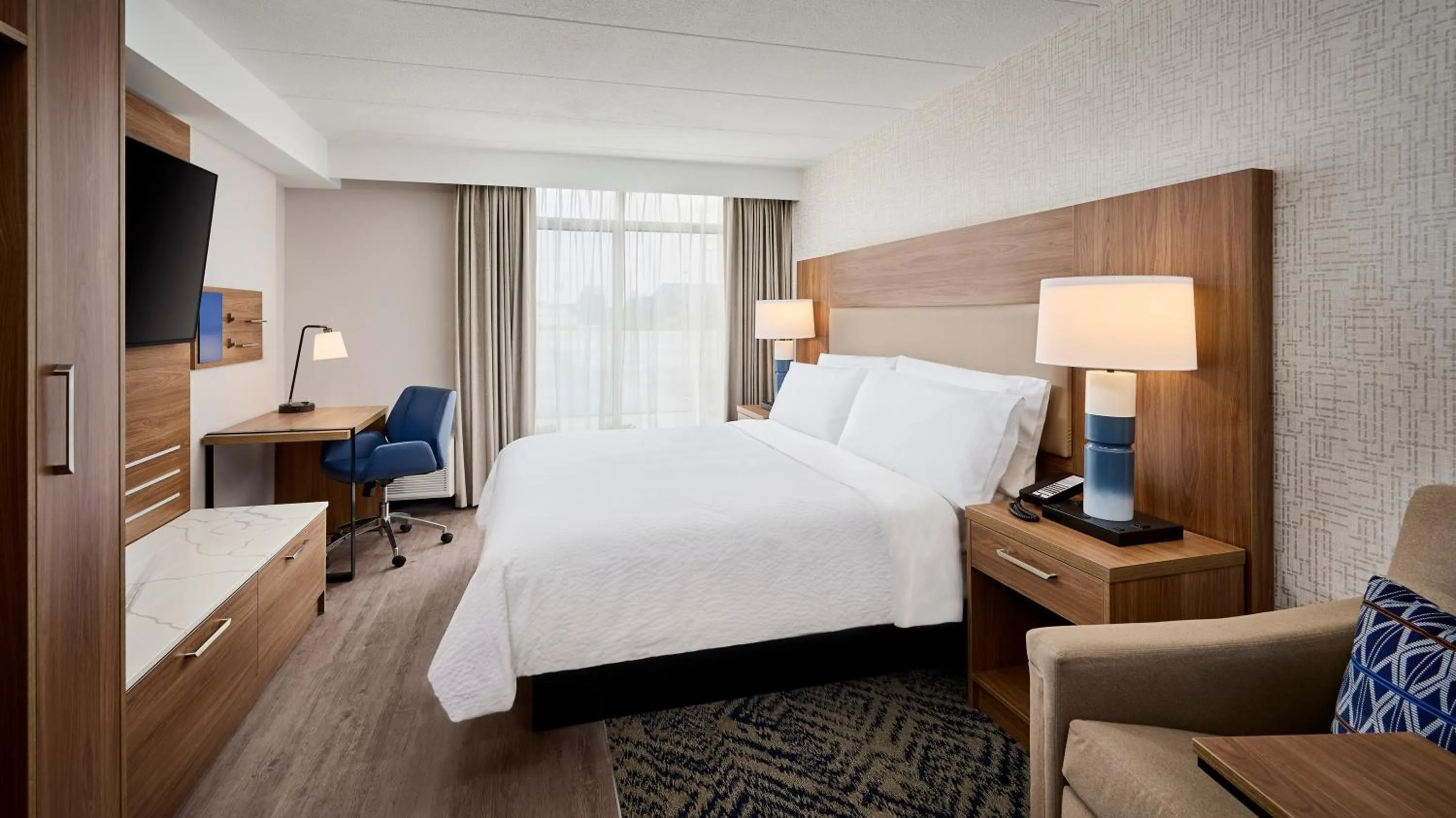 Bedroom, Bed in Candlewood Suites Burlington Conference Centre by IHG