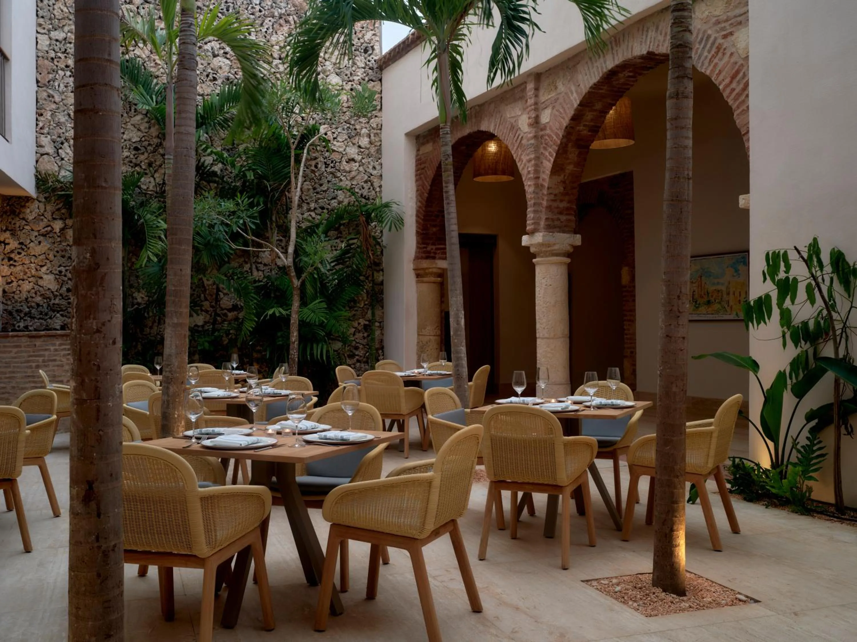 Restaurant/places to eat in Kimpton Las Mercedes by IHG