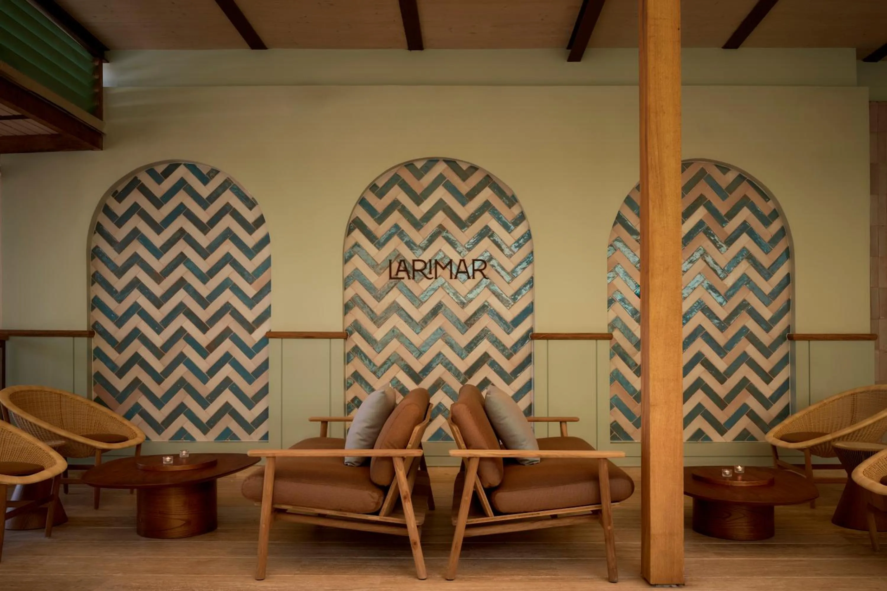 Lounge or bar in Kimpton Las Mercedes by IHG