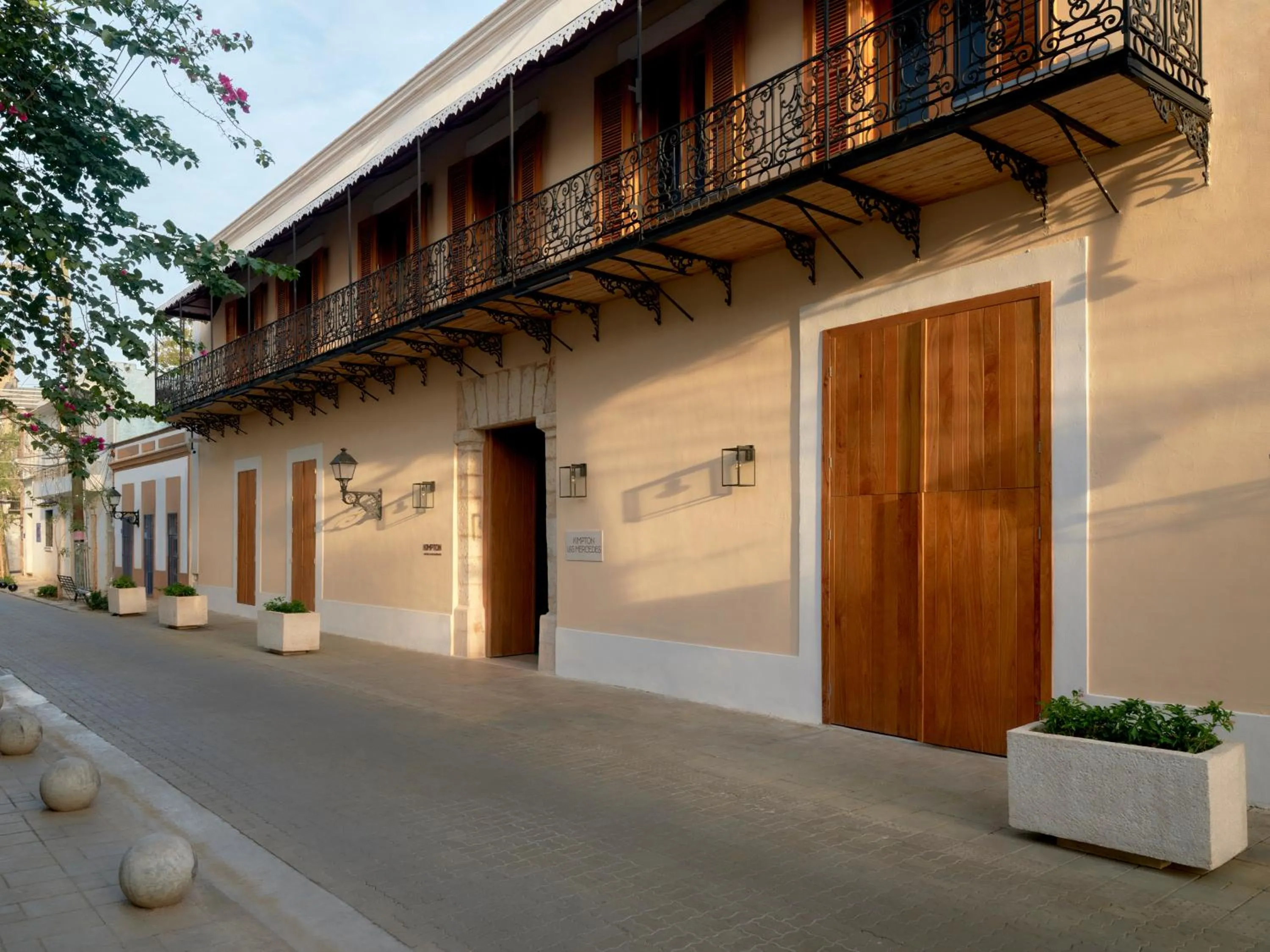 Property building in Kimpton Las Mercedes by IHG