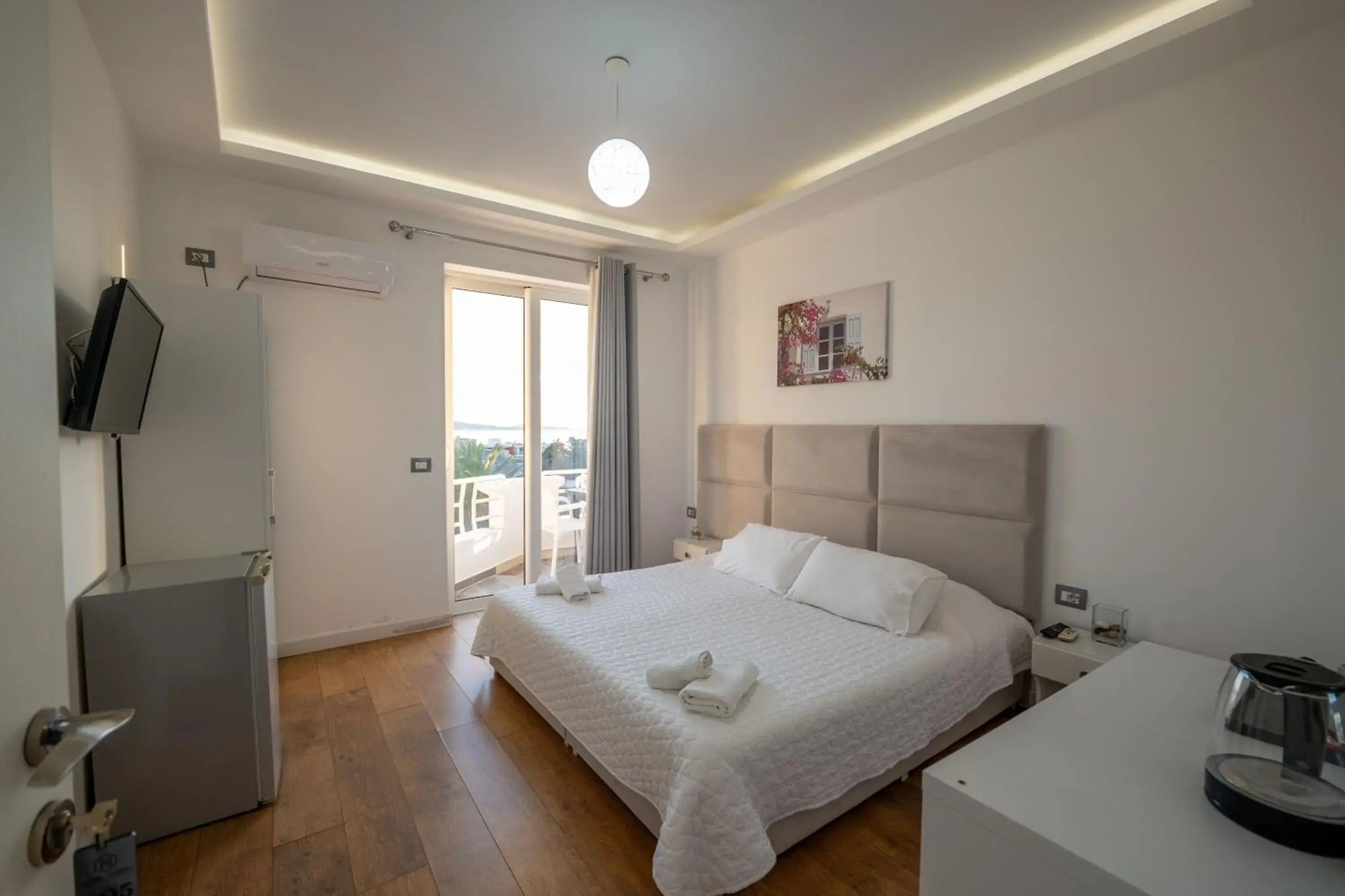 Deluxe Double Room with Balcony and Sea View in Hotel Myrtai - City Center Deluxe Double Room with Balcony and Sea View in Hotel Myrtai - City Center