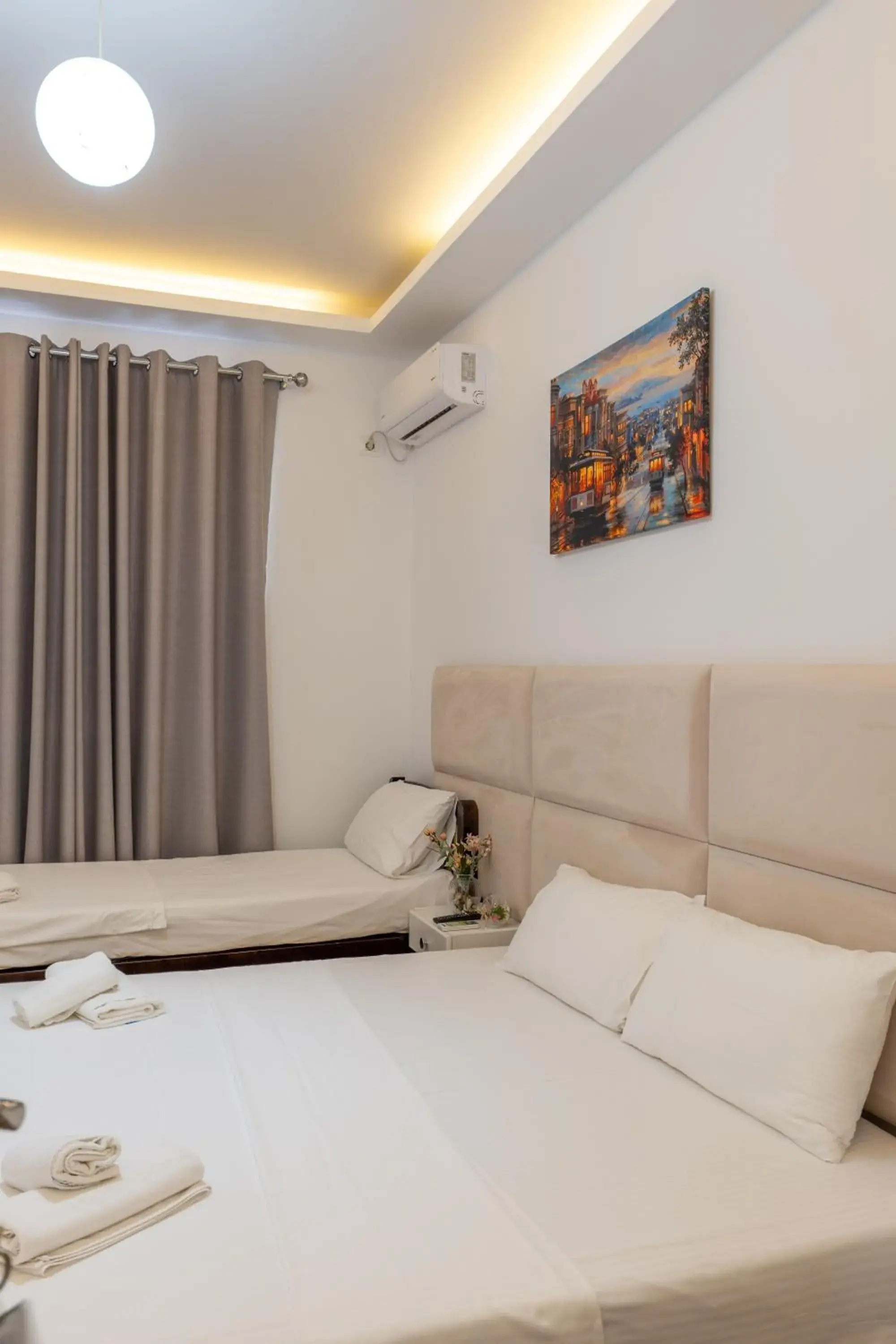 Deluxe Triple Room in Hotel Myrtai - City Center Deluxe Triple Room in Hotel Myrtai - City Center