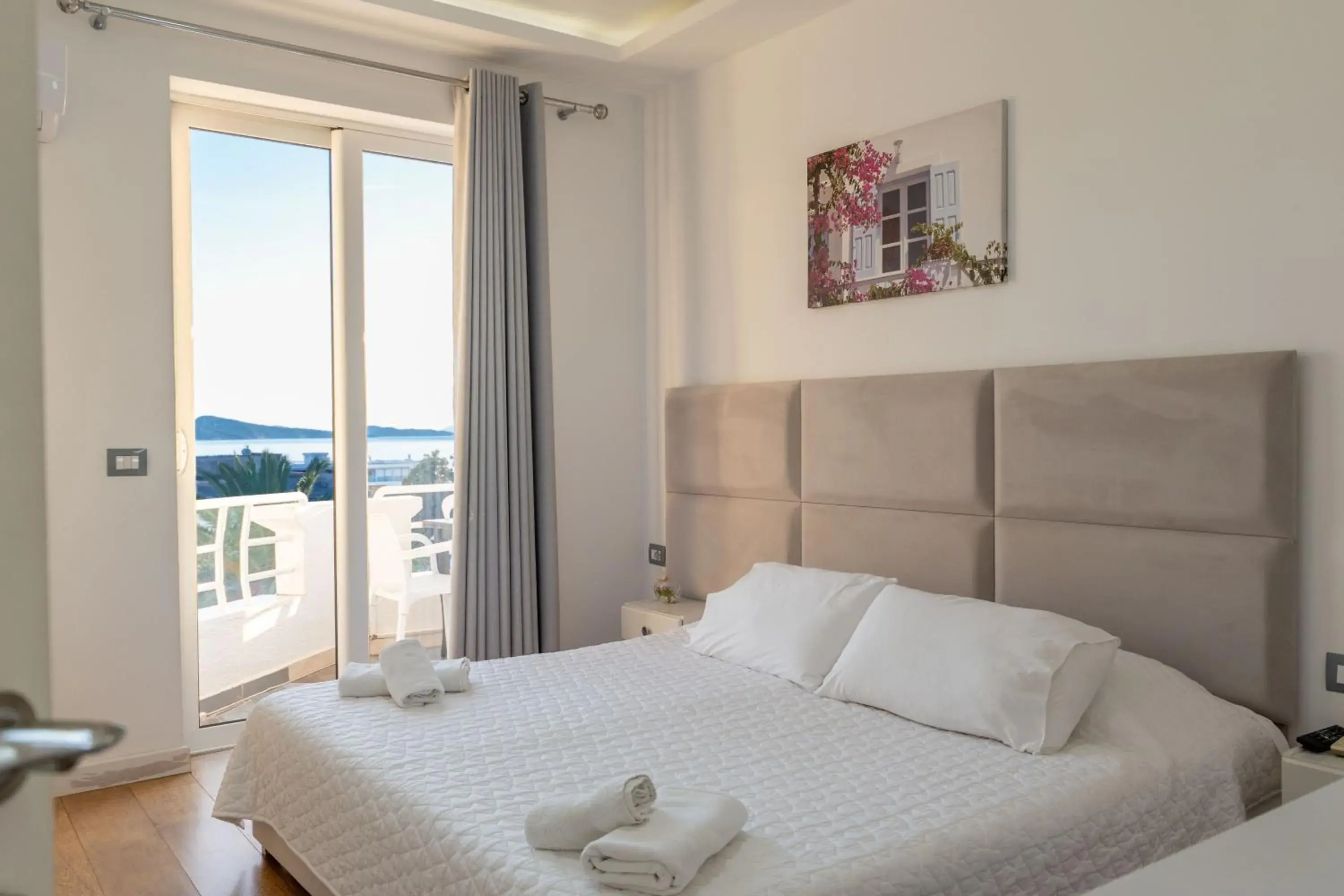 Deluxe Double Room with Balcony and Sea View in Hotel Myrtai - City Center Deluxe Double Room with Balcony and Sea View in Hotel Myrtai - City Center