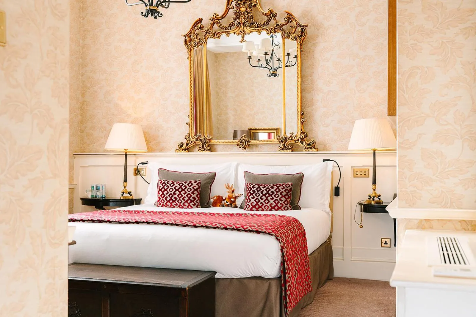 Bed in Pennyhill Park Hotel and Spa