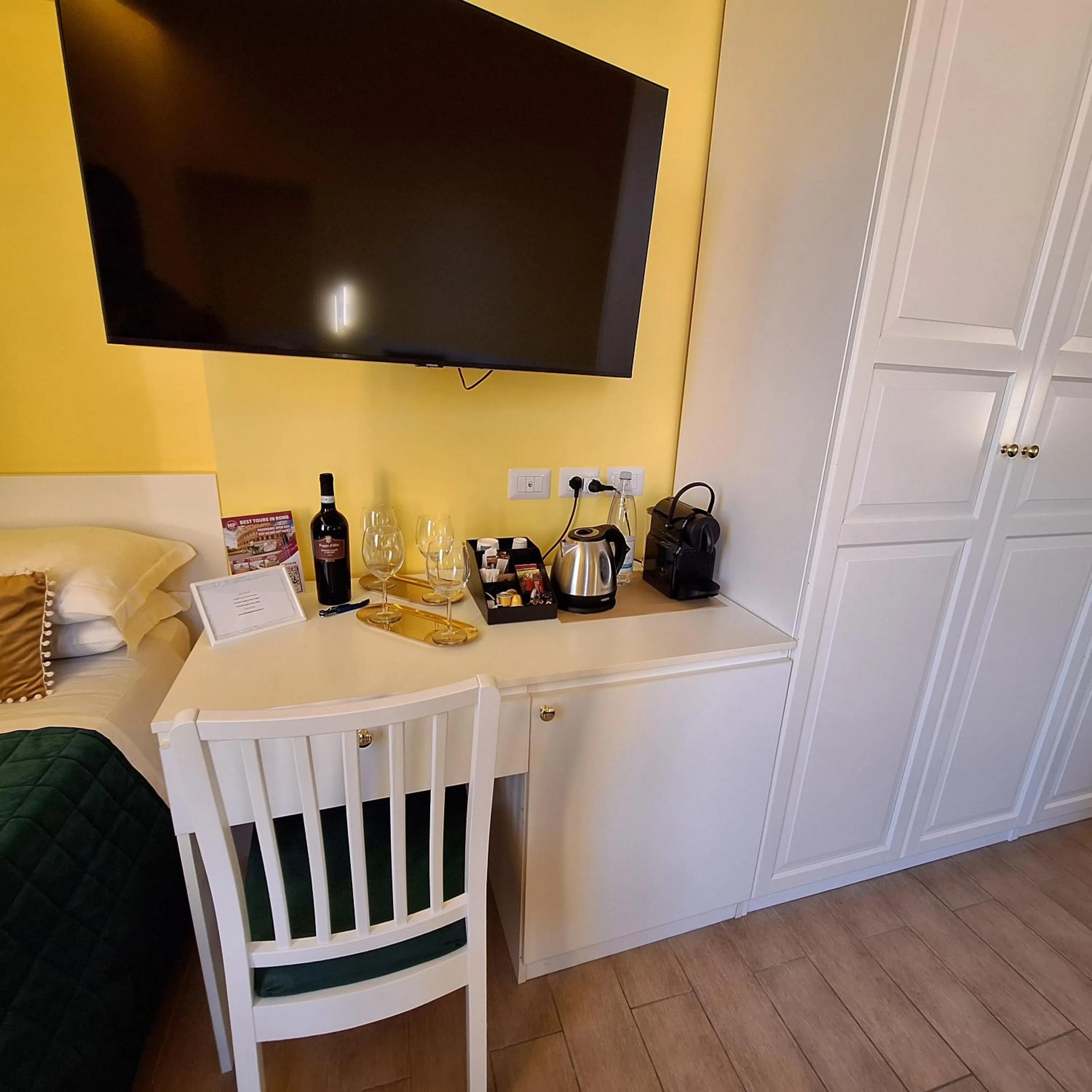 Residenze Serventi Longhi