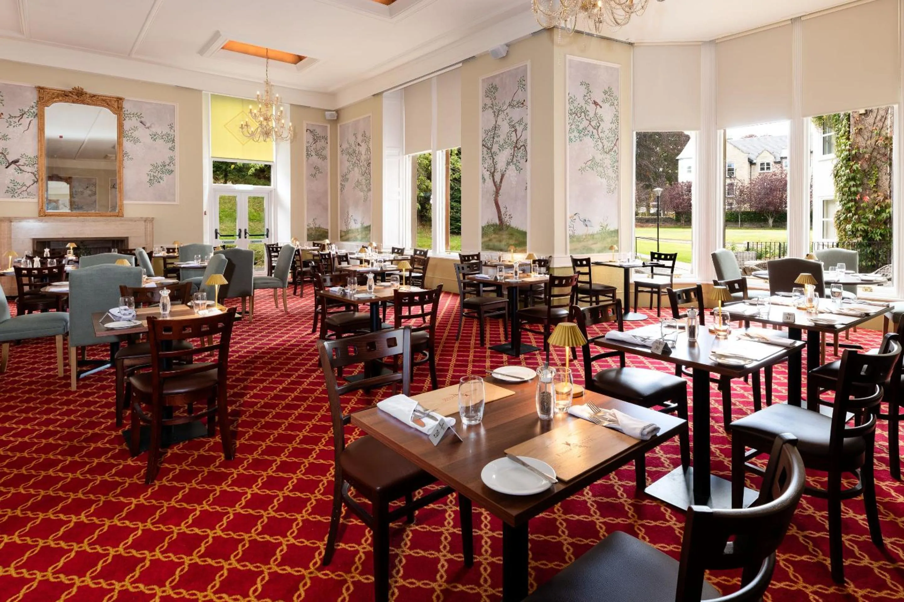 Restaurant/places to eat in Fisher's Hotel